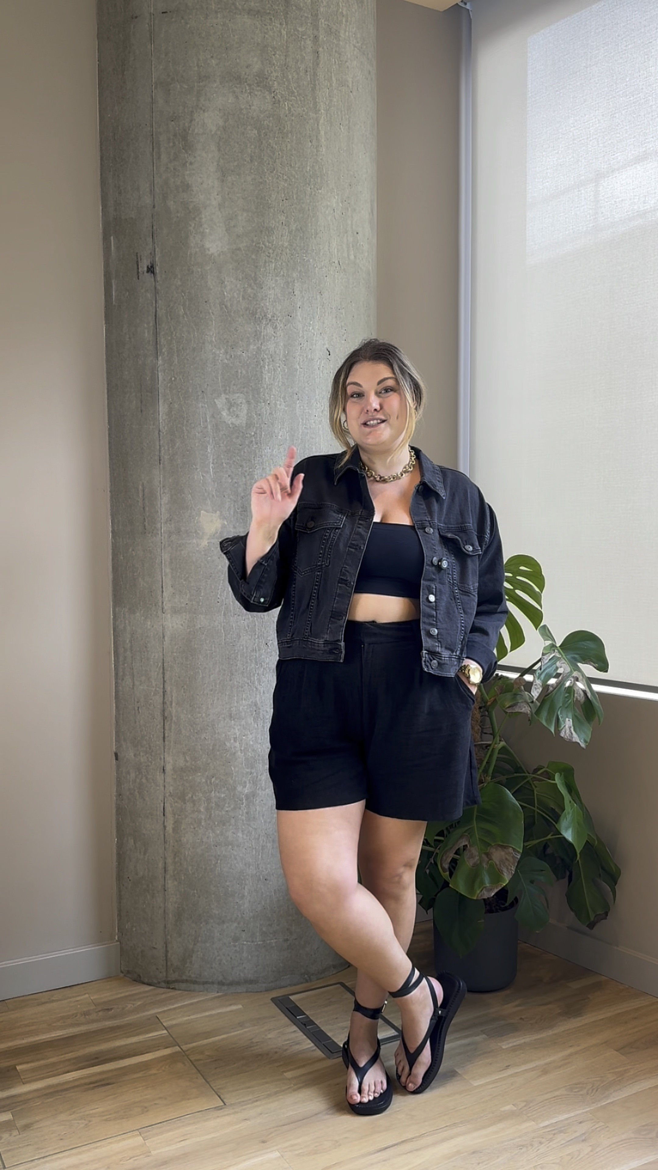 4 ways to style dad shorts with outfits 6-9/39 of my spring / summer capsule wardrobe with ASOS 

Sizes 👇

🪩 Roman sandals size 7 but small on the ankle strap (they do stretch out when you wear them though) 

🪩 Trainers size 7 & fit like a dream 

🪩 Dad shorts size 26 

🪩 Bandeau size large 

🪩 Denim jacket size 16 

🪩 Black shirt size 16

🪩 White shirt size 18 (but true to size so no need to size up) 

🪩 Floral t shirt size large 

🪩 

#LTKcurves #LTKspring #LTKmidsize