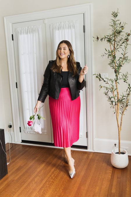Valentine’s Day date night outfit inspo! Wearing size XL in everything. Use code CARALYN10 at Spanx. 

#LTKmidsize #LTKMostLoved #LTKstyletip