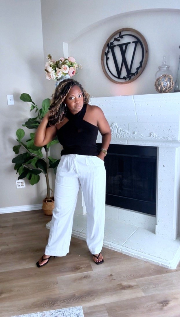 Classic black and white outfit idea featuring my favorite curvy white trousers 🤍🖤✨