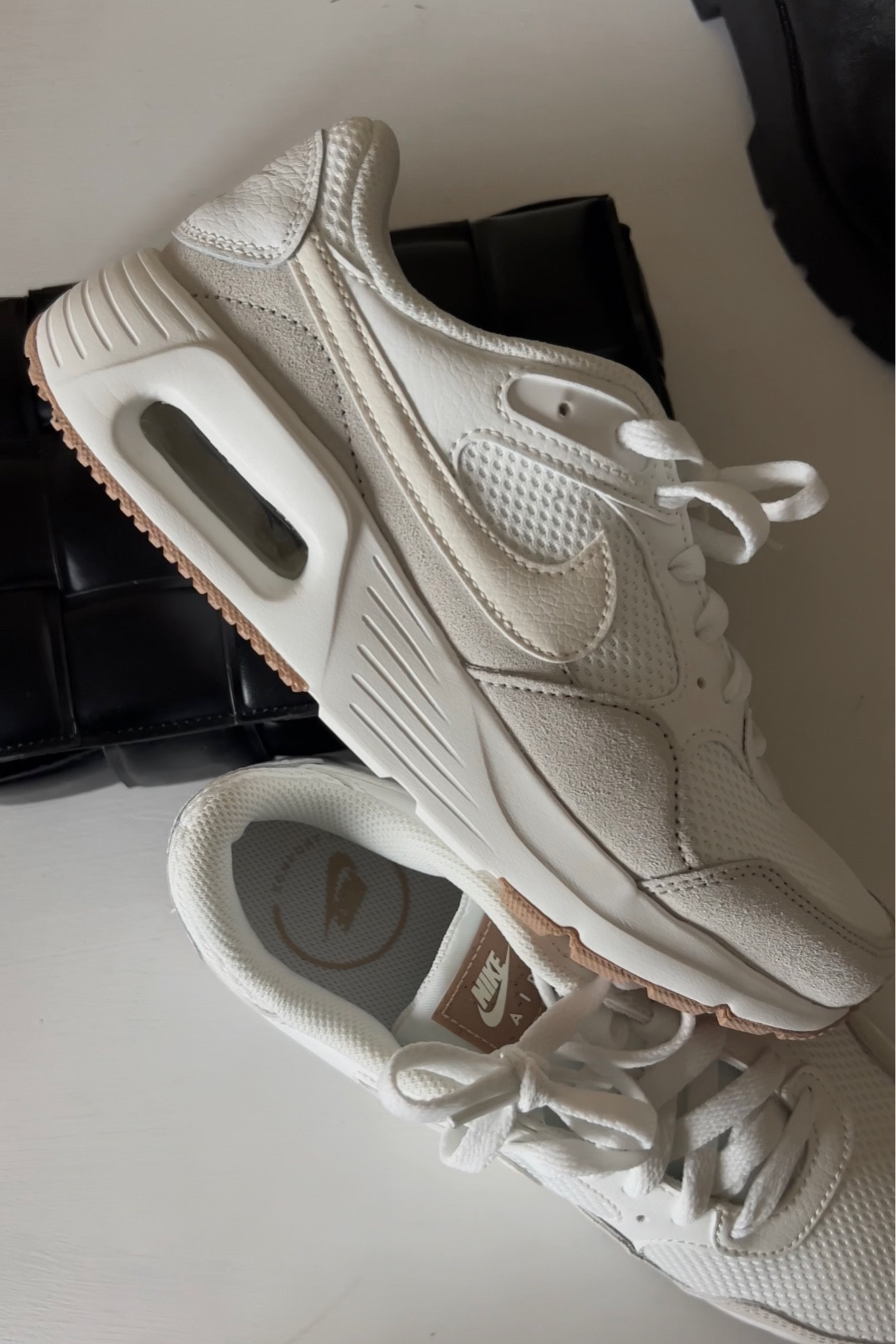 Shoe close up 

xo, Sandroxxie by Sandra | #sandroxxie 
www.sandroxxie.com

Gift for her, shoe lover gift Fall shoes, winter shoes, gift idea for him, gift idea for her 

#LTKfindsunder100 #LTKshoecrush #LTKGiftGuide