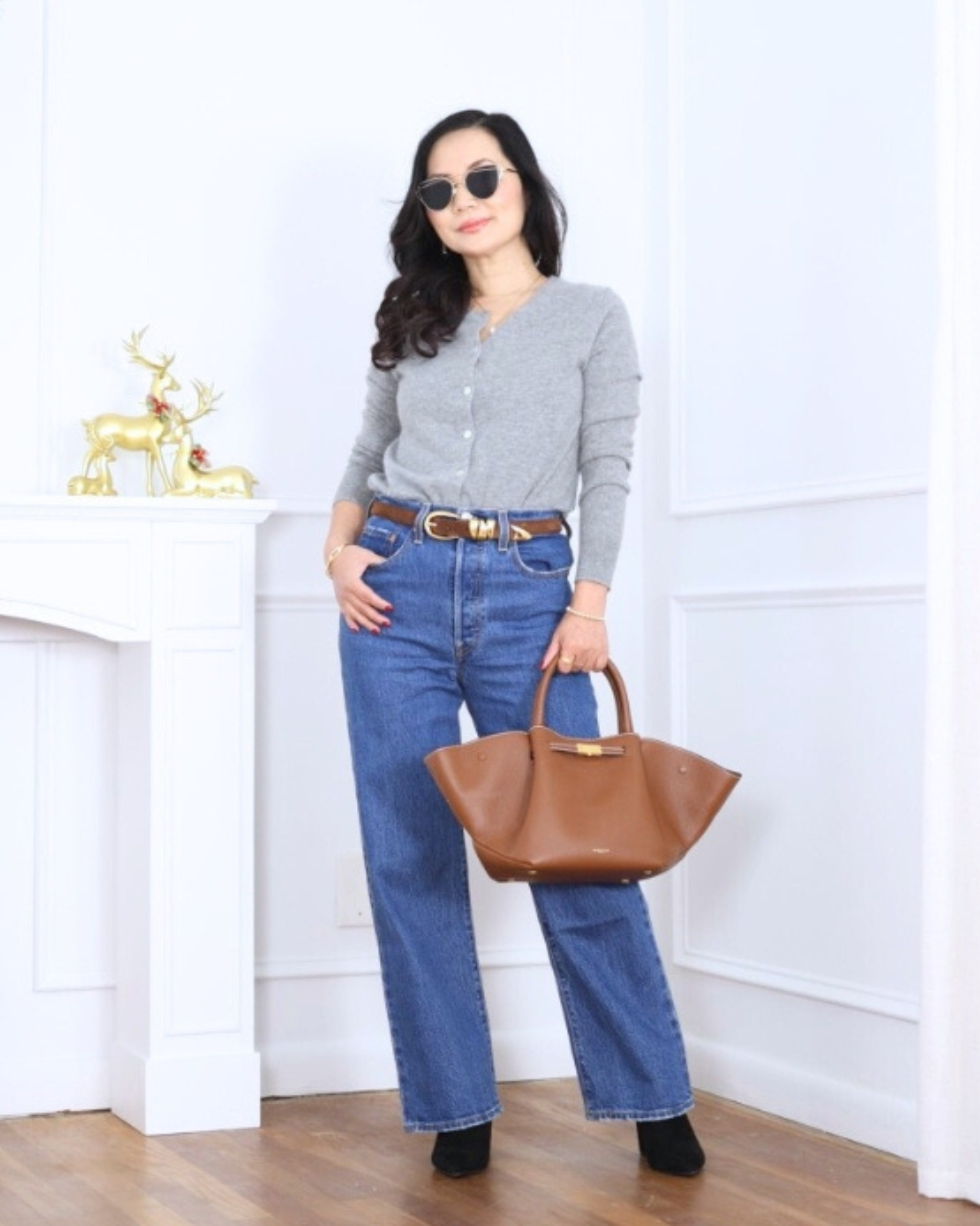 Casual but pulled together — this knit cardigan from H&M with Levi’s Ribcage straight jeans and classic booties is one of those easy outfits that just works. Comfortable, timeless, and perfect for everyday wear without feeling boring. I’m 5’2, wearing size XS for top and 27 for jeans.

#LTKOver40 #LTKPetite #LTKootd