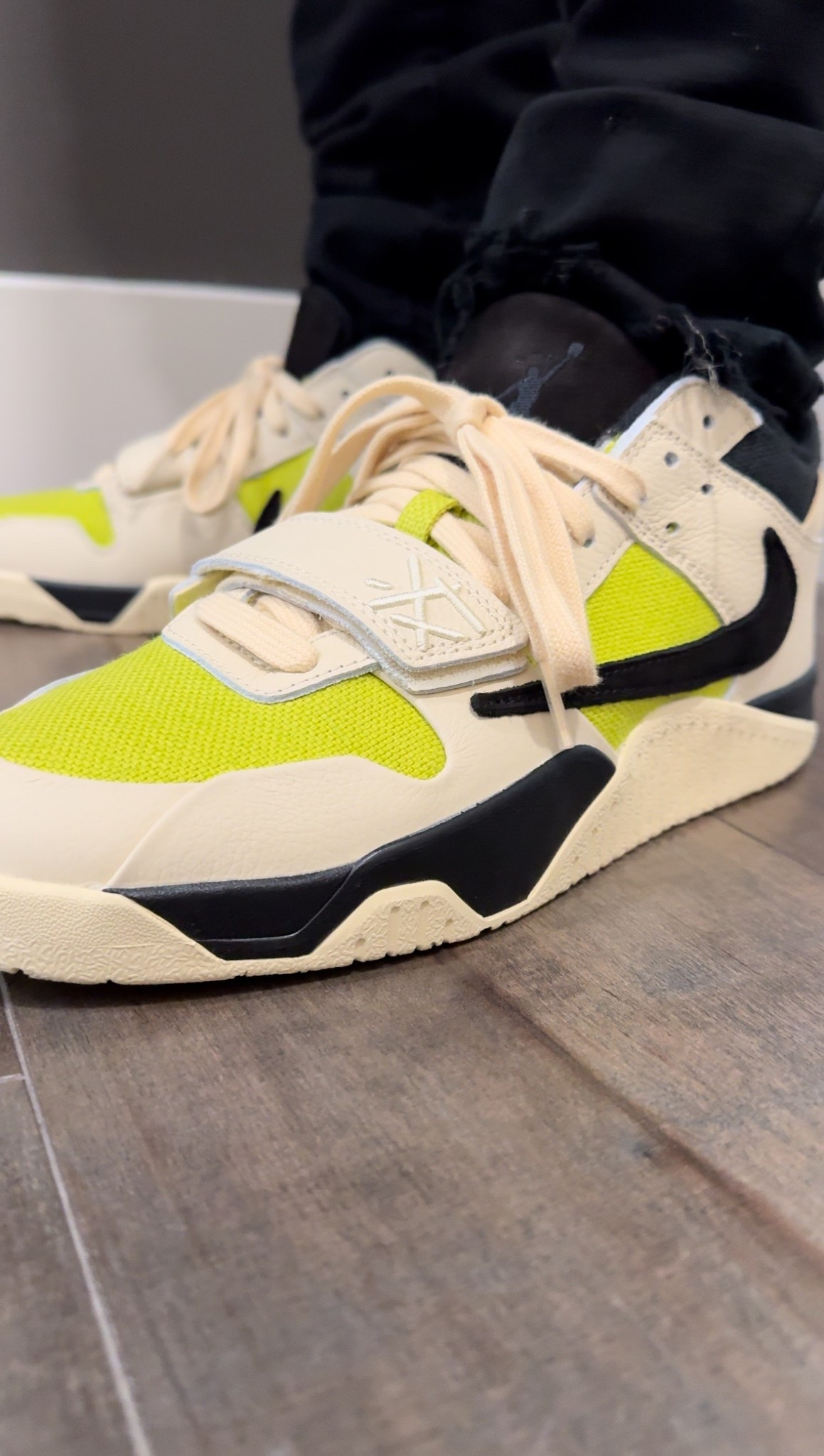 Travis Scott Jordan Jumpman Jack Bright Cactus 💧

#LTKShoeCrush #LTKMens #LTKStyleTip