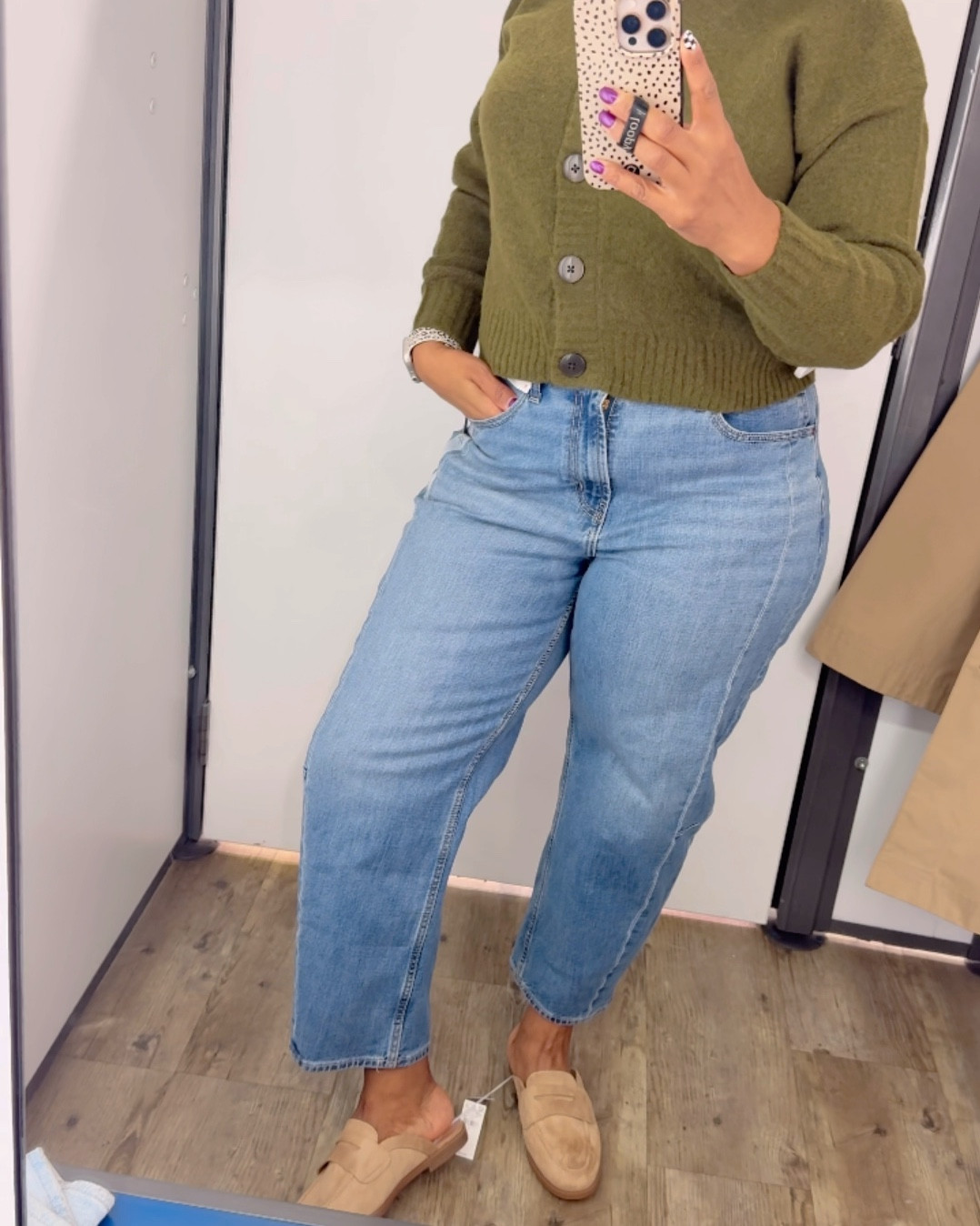 Size Reference- 
Barrel Jeans wearing : 12 
Cardigan: Medium 

#LTKU #LTKSaleAlert #LTKMidsize