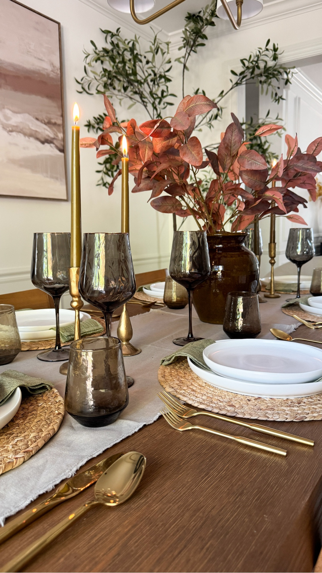 I wanted this tablescape to feel warm, layered, and effortlessly elevated, the kind of setup that makes hosting feel easy but still extra special! 🍂
Every piece, from the smoky glassware to the brass accents and soft linen textures, came together so beautifully for the season.

It’s cozy, timeless, and proof that you can create a designer look without the designer price all from @wayfair! 🤎

#Ad #Wayfair #WayfairPartner #WayfairHome #HolidayTablescape #DiningRoom #FallTablescape #DesignerLookForLess 