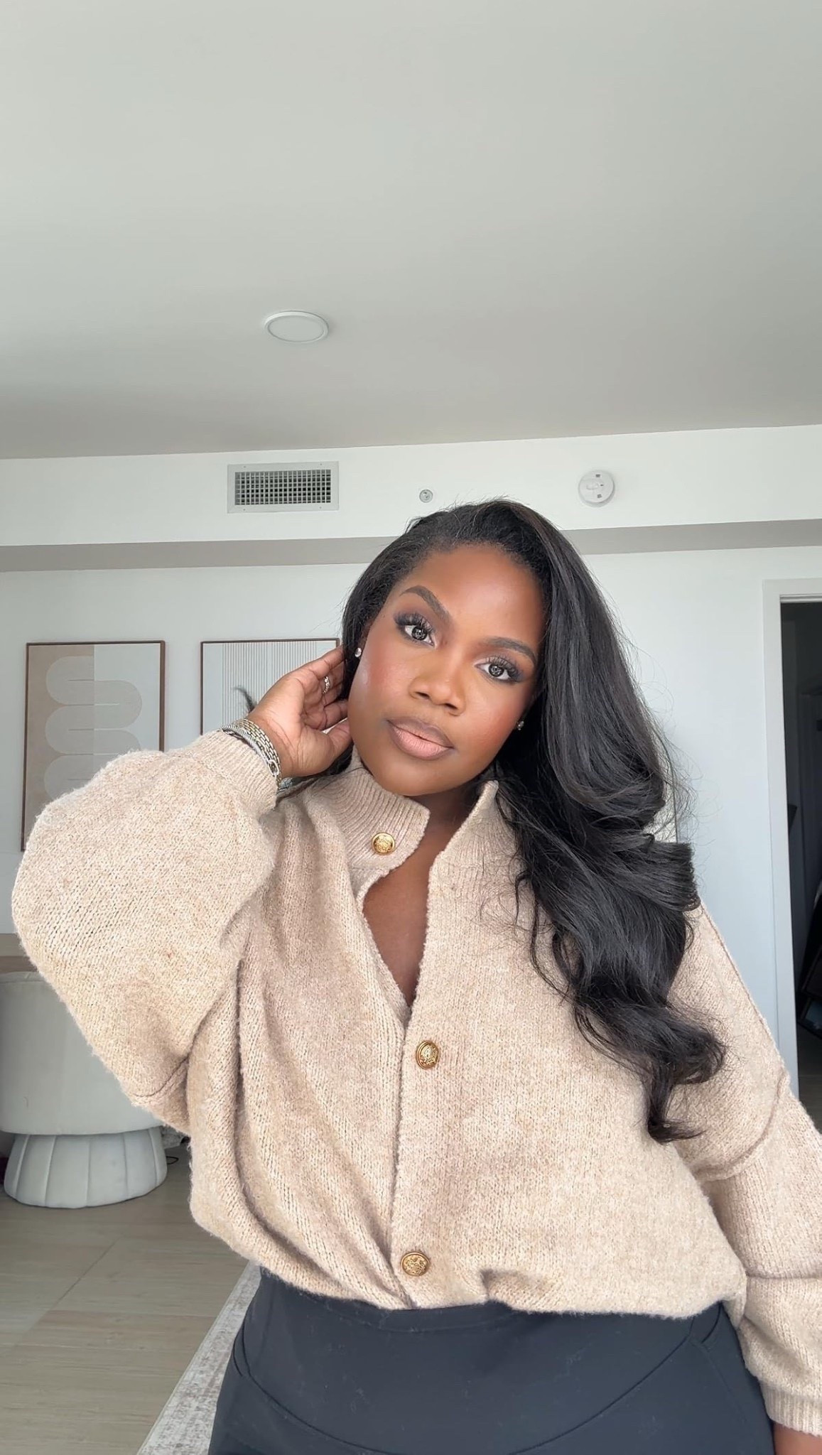 This sweater is perrrfect for fall 🍂 


#LTKSeasonal #LTKPetite #LTKMidsize