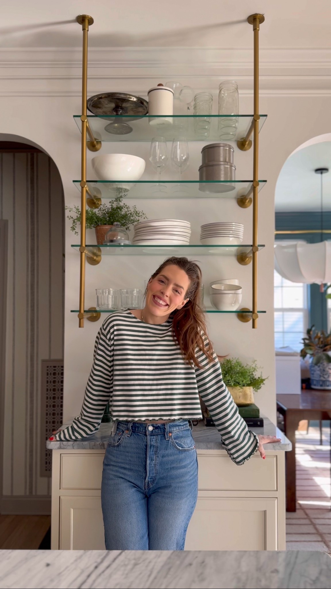 Look at this BISTRO SHELF😍 


#LTKHome #LTKStyleTip #LTKBeauty