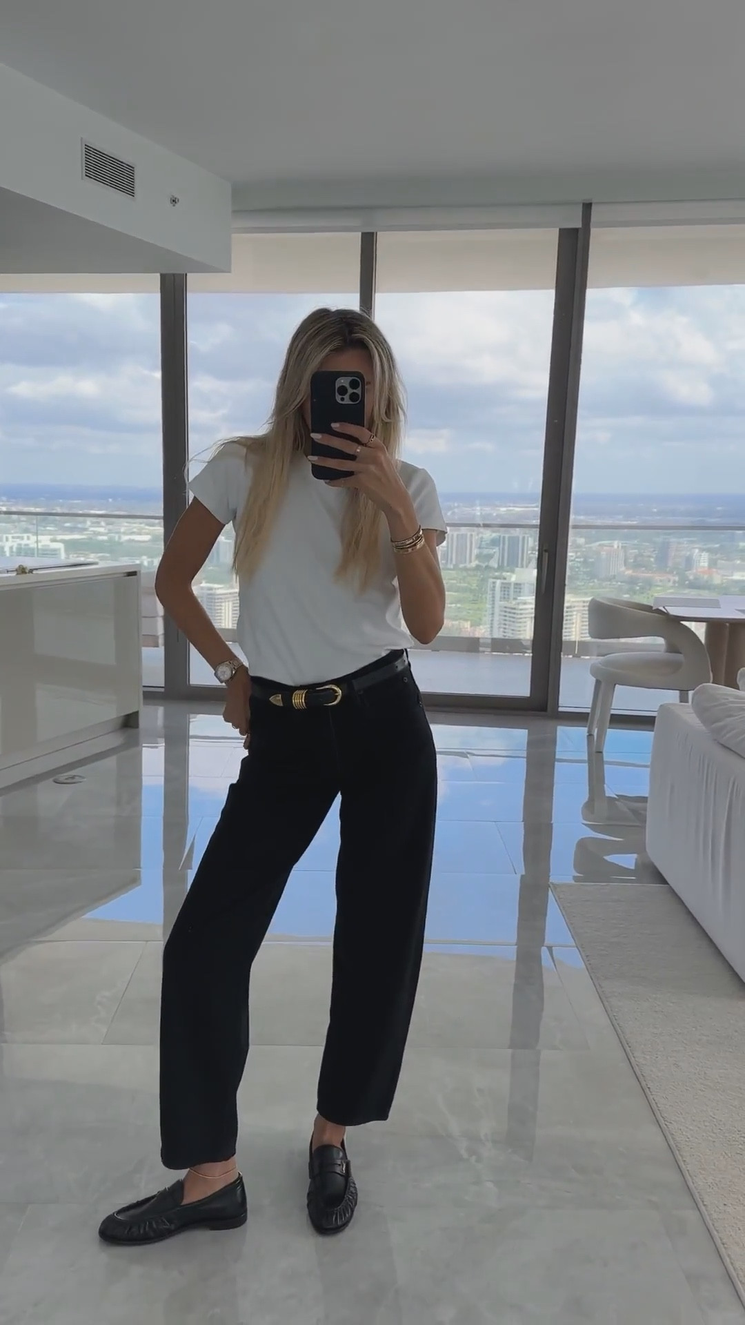 Black and white outfit, barrel jeans, white T-shirt, Saint Laurent loafers, workwear, work outfit

#LTKWatchNow #LTKShoeCrush #LTKStyleTip