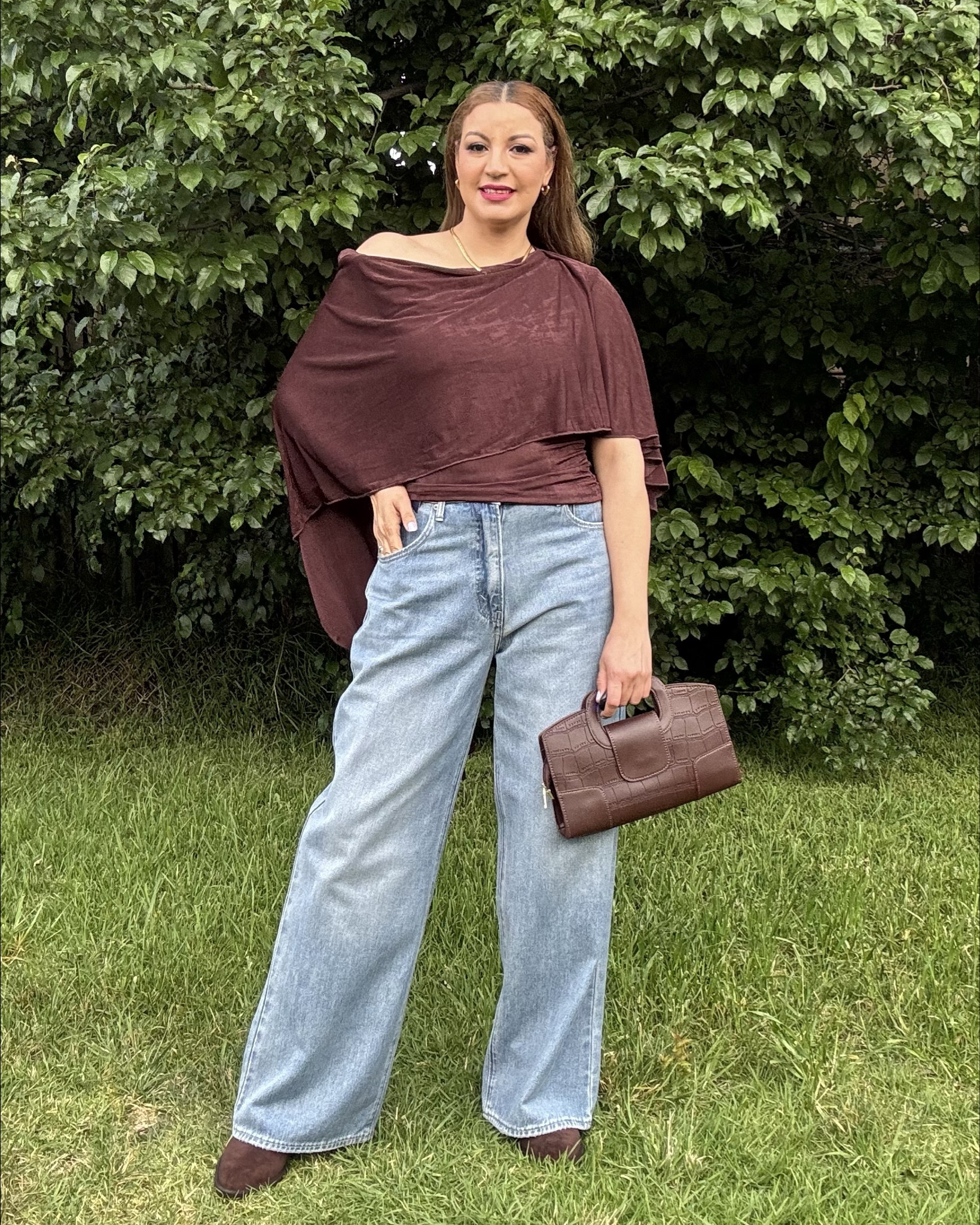 OYOANGLE Women’s open-shoulder gathered poncho blouse, asymmetrical, tight, to go out.
Size:M

#LTKSaleAlert #LTKSeasonal #LTKMothersDay