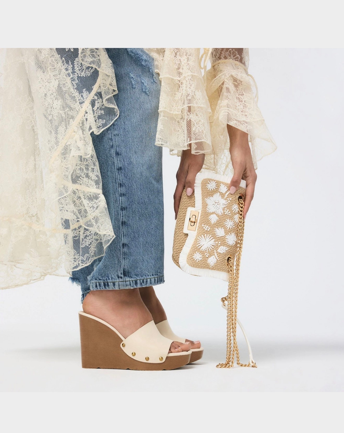 Spring outfits you’ll LIVE in 🌸☀️ Easy, comfy, and cute—these pieces take you from errands to brunch without trying too hard. Think flowy fits, neutral tones, and that effortless vibe ✨

#LTKspring #SpringStyle #CasualChic #EverydayOutfits #StyleInspo #LTKfinds 

#LTKgrwm #LTKootd #LTKFestival