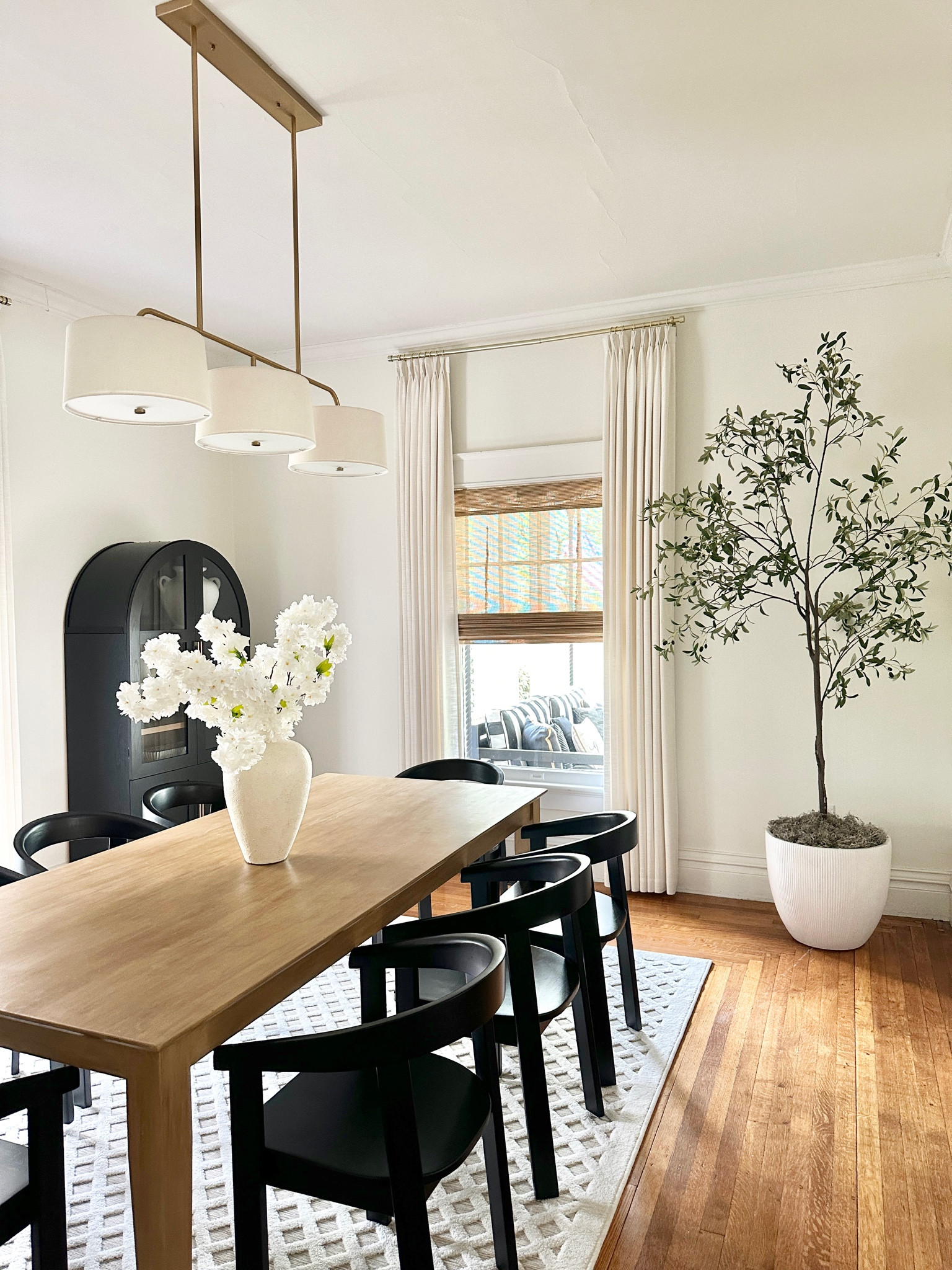 Affordable Dining Room Decor!

Chairs only $100!
7ft olive tree under $120
Arched Cabinet under $400
Lighting under $400


Dining Room | Affordable Budget Home Find | Home Design 

#LTKsalealert #LTKhome