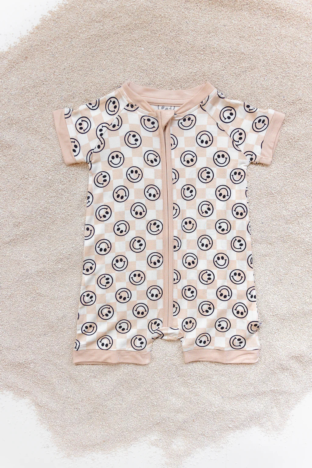 SANDY SMILES CHECKERS DREAM SHORTIE | Dream Big Little Co.