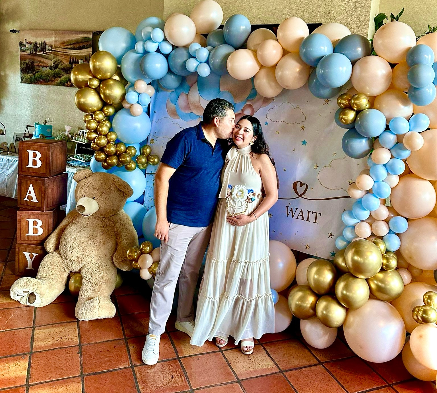 Baby shower #2, we can bearly wait 🐻💙
#babyshower #babyshowerdress

#LTKBump #LTKBaby #LTKStyleTip