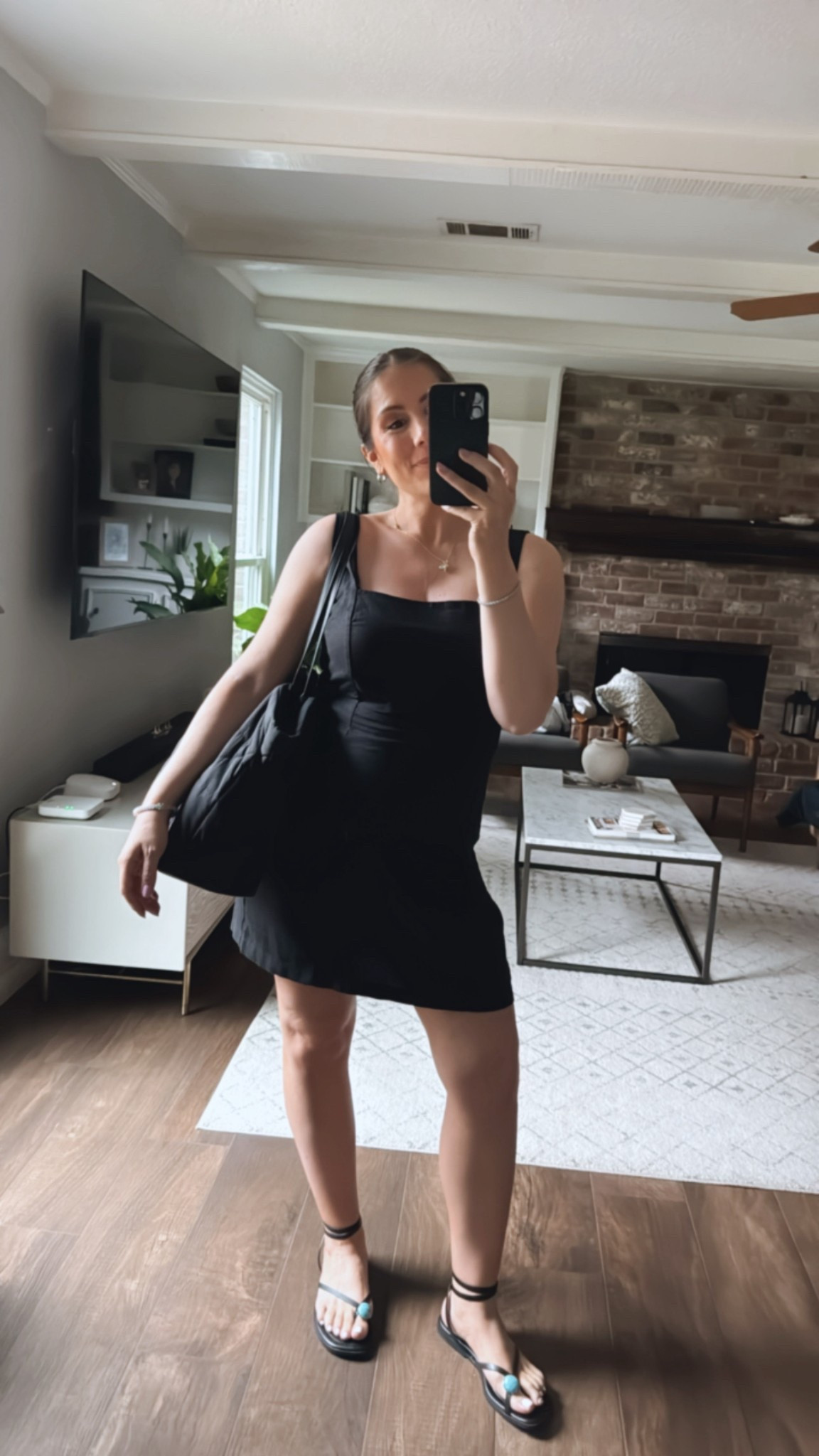 Old Navy linen dress is on sale 50% off now 🙌🏼🙌🏼 

#LTKFindsUnder50 #LTKBump #LTKSaleAlert