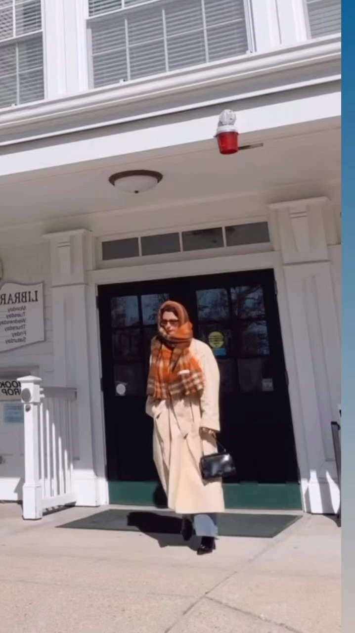 It’s ALWAYS A High Low Fashion Day … Wearing @acnestudios Plaid Scarf, @lioness_official Trench, @sheinofficial Jeans, @prada Vintage Bag, Vintage @dolcegabbana Sunglasses

#fashionmixmaster #highlowfashion #fashioninfluencer #celebrityfashionstylist #sundayfunday

#LTKU #LTKOver40 #LTKWatchNow