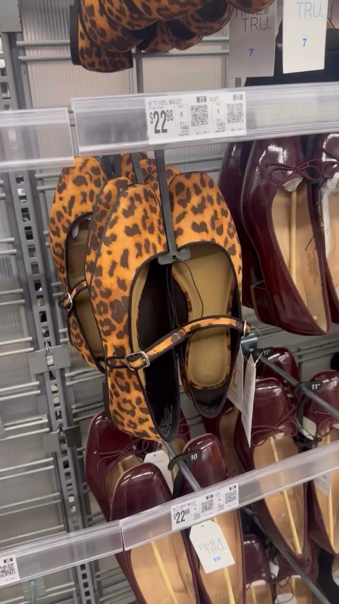 Hello Walmart!! The cutest new shoes! Major fall vibes!! 🍁🧡

How to access my links:
1. Type LINK in the comments 👇🏼and I’ll DM you the 🔗 to these shoes. 
2. Shop this post in the LTK app. Link is in my bio.👆🏻
3. Link in my stories. 

***(affiliate 🔗) I earn a small commission if you purchase through my links at no additional cost to you. 

#walmartshoes #walmartdeals #walmartstyle #walmartshopping #fallshoes #affordablefinds #affordableshoes