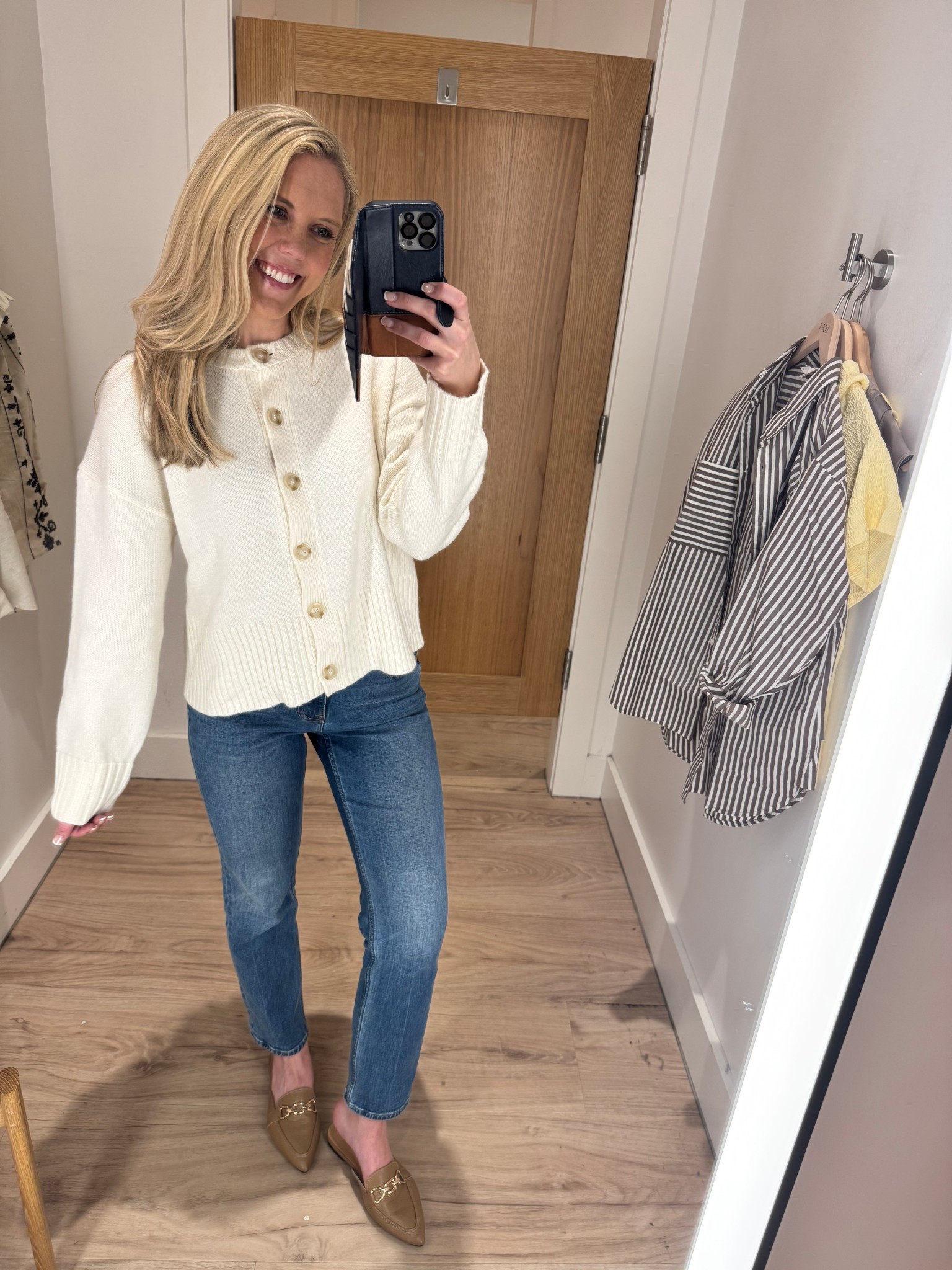 Cardigan is on sale for under $30! Comes in a couple other colors too 

#LTKSpringSale #LTKSaleAlert #LTKWorkwear