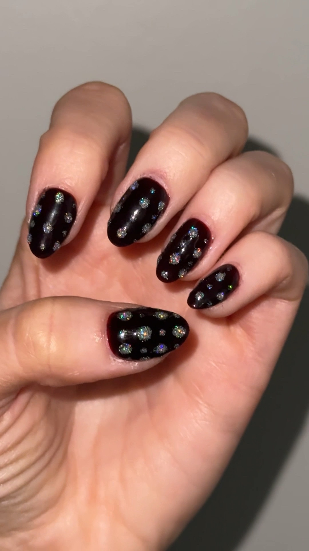 The perfect disco ball nails for NYE 🍸🪩✨

#LTKSeasonal #LTKBeauty #LTKgrwm