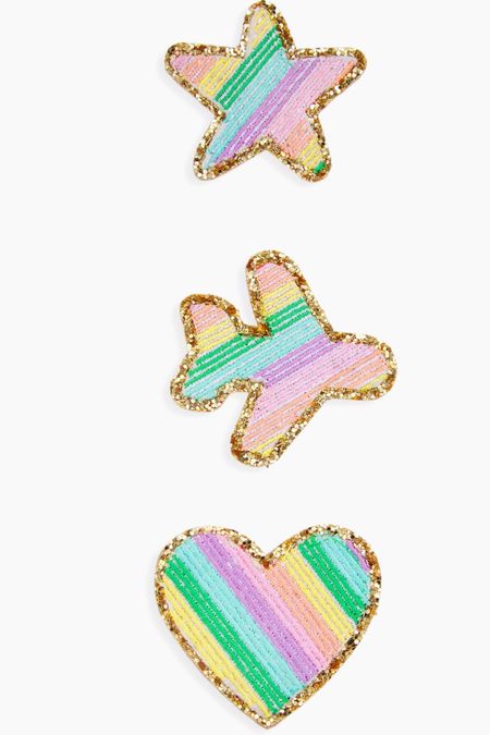 Stoney Clover Lane
3-Pack Rainbow Glitter Icon Patch

ONLY AT SAKS. Stoney Clover Lane's three-pack Rainbow Glitter Icon Patch set features rainbow-striped embroidered patches embellished with glitter.

#LTKKids #LTKStyleTip #LTKGiftGuide