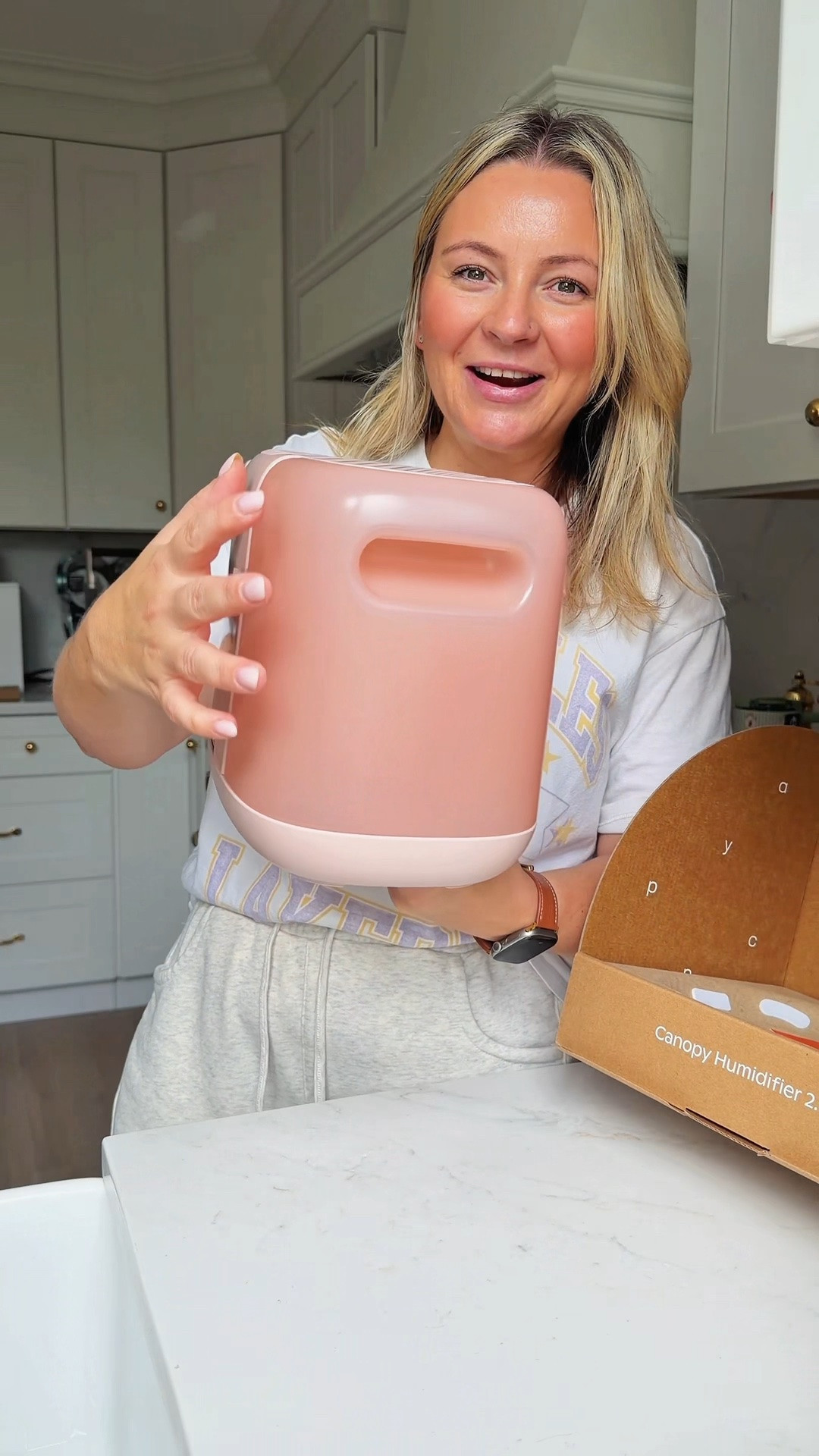 The best humidifier for your nursery, bedroom or any room 🎀

Canopy bedside humidifier 2.0, Dusty Rose humidifier, Canopy vanilla noir aroma, anti mold humidifier, mist free bedroom humidifier, dishwasher safe humidifier, glowing skin humidifier, aesthetic nightstand decor, bedroom aroma diffuser, dry skin winter essentials @Canopy