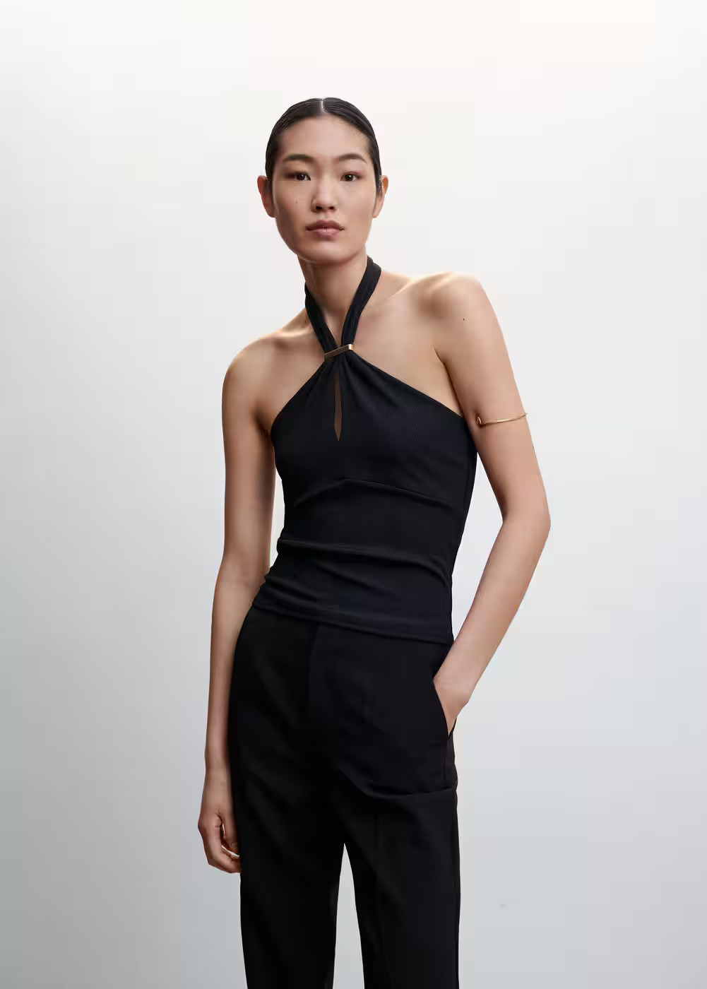 Halter top with metal detail | MANGO (US)