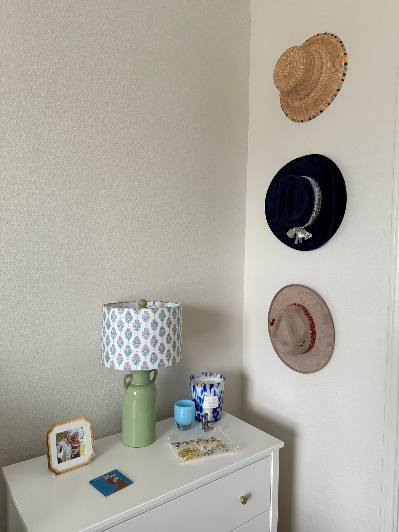 Hat Wall!! 🤠


Bedroom decor
Post grad apartment
Apartment decor
Preppy bedroom
Preppy style
Grand millennial decor
Grand millennial style
Fun lamp
Fun bedroom decor
Green bedroom
Blue bedroom
Coastal decor
Coastal style
Coasters
Lighter

#LTKU #LTKHome