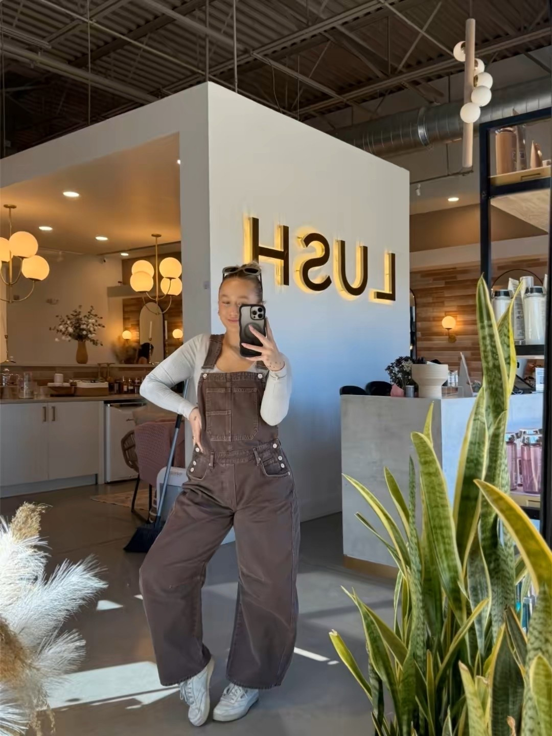 HAIRSTYLIST OUTFIT!
free people barrel jean overalls! 

#LTKStyleTip #LTKPetite #LTKWorkwear