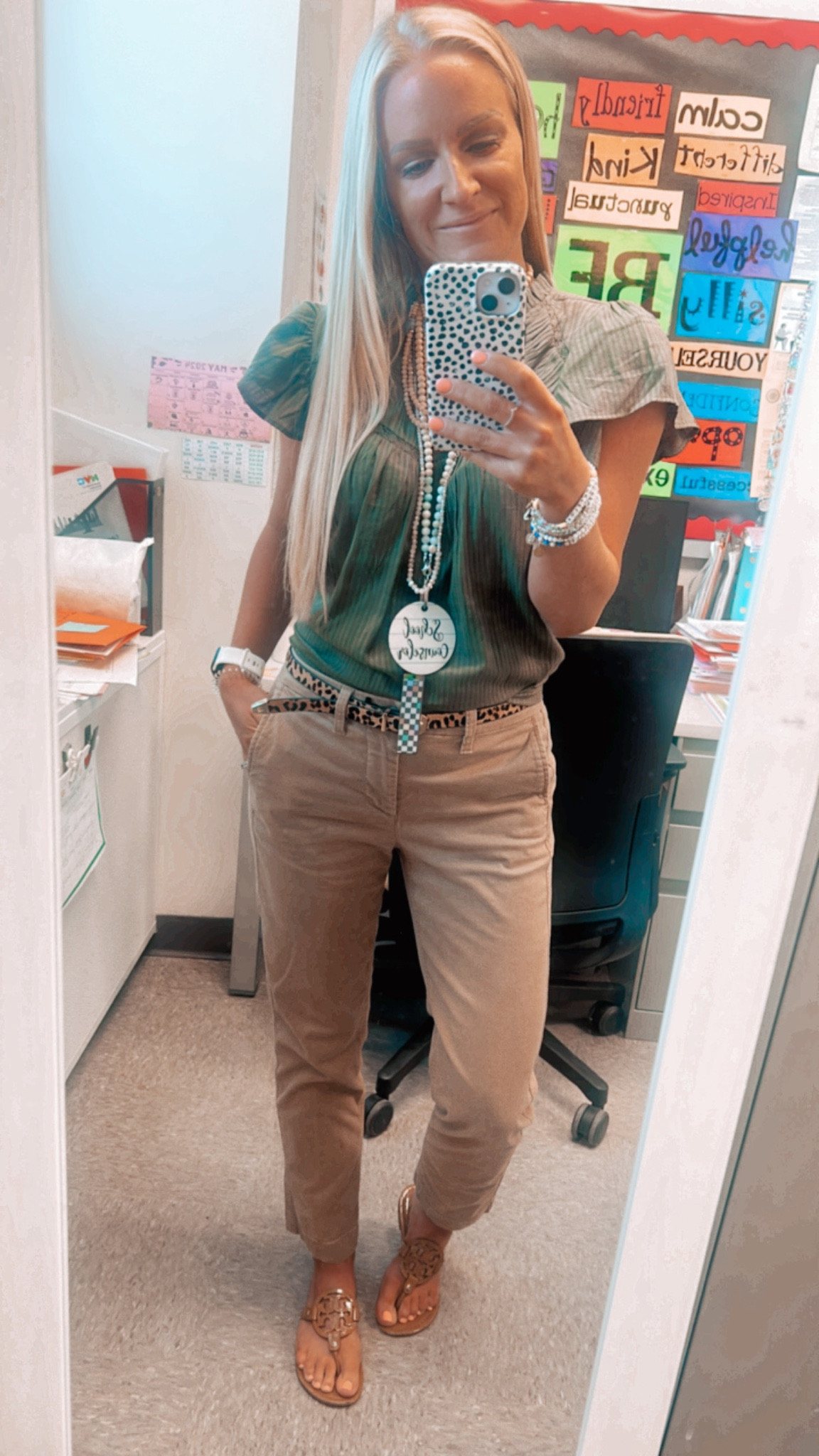 LOFT top size XS
J Crew chinos size 2
Tory Burch size 6

#LTKWorkwear #LTKSummerSales #LTKShoeCrush