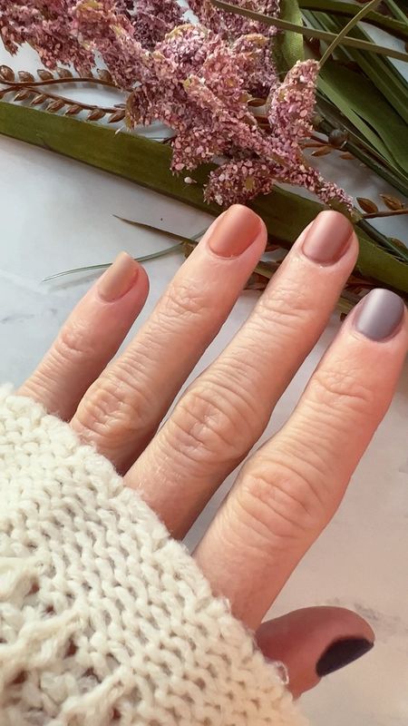 *these* colors for your thanksgiving (or fall) mani 😍

Nails | short nails | fall nails | Essie nail polish | thanksgiving nails | easy nails


#LTKSeasonal #LTKbeauty #LTKVideo