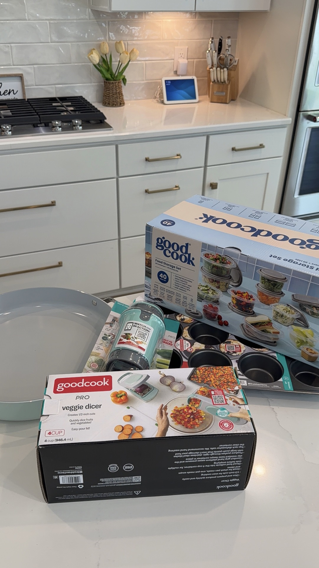 Meal prep, snack prep, easy cleanup... yes please. 🙌🏼

I tried out a few GoodCook products and I'm honestly impressed. The choppers made prep so much faster, and don't even get me started on the skillet cleanup. 

If any of these caught your eye, comment KITCHEN and I'll send you the links!

#goodcook #kitchengadgets #mealprep #cookware #momlife