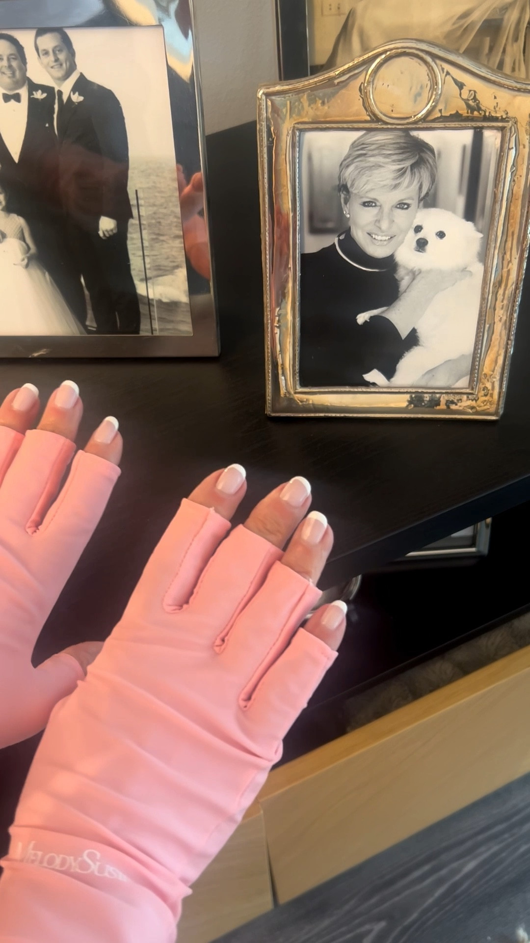 ❓Did you know gel manicures will be banned. 
 UK because UV light is harmful to your skin😱
That same light that cures your polish can actually cause dark spots, dryness, and speed up aging on your hands.

That’s why I use these special gloves:
✨ UPF50+ blocks 99% of UV rays
✨ Protects your skin without affecting your manicure
✨ Fingerless, comfy, and super chic in pink 💖

These aren’t just gloves… they’re the secret to keeping your hands youthful while still enjoying your perfect gel nails. 💅

#GelNails #UVGloves  #NailCare #BeautyTips #ManicureEssentials #annettevaillant #MujeresSinFechaDeExpiracion #WomenWithNoExpirationDate

#LTKFindsUnder50 #LTKStyleTip #LTKBeauty