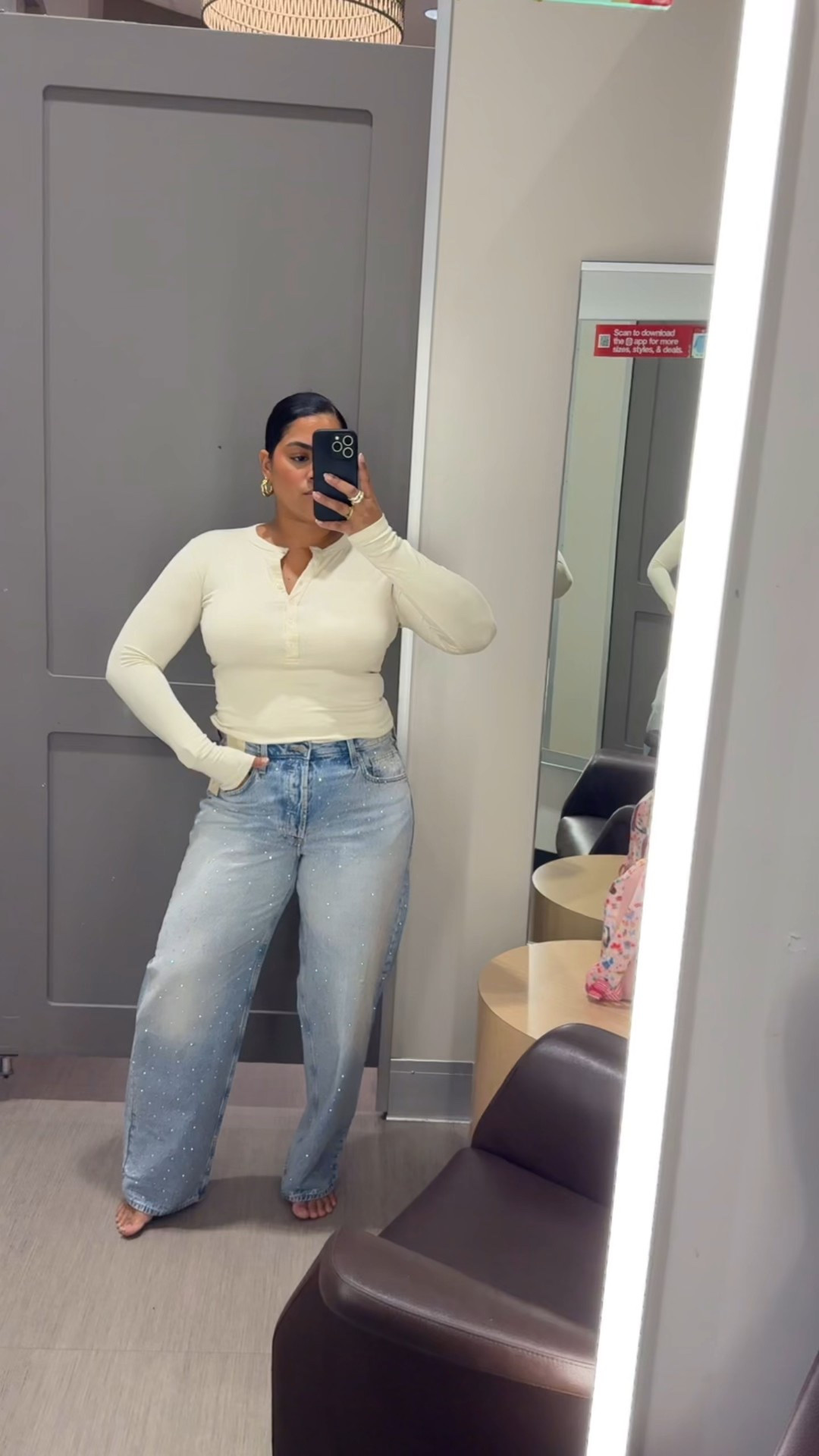 The viral rhinestone jeans from Targett