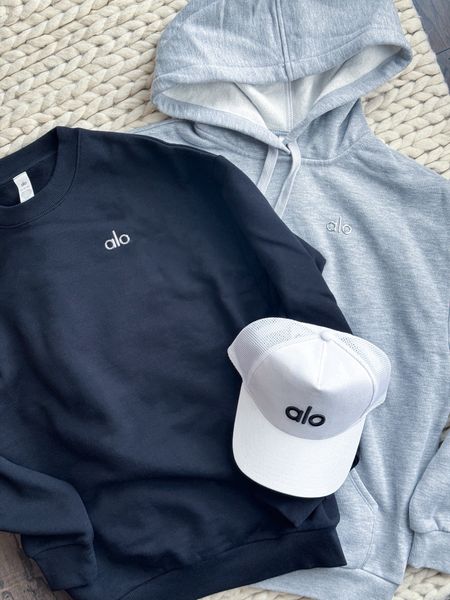 Neutral alo yoga haul — I love alo sweatshirts, they are so soft & flattering + grabbed another one of my favorite hats

Size XS 

#alo #accolade #hat #sweatshirt 

Cute Sweatshirt - Oversized Sweatshirt - alo sweatshirt - Athleisure - Basics - Hoodie - Sweatshirt 


#LTKGiftGuide #LTKstyletip #LTKMostLoved
