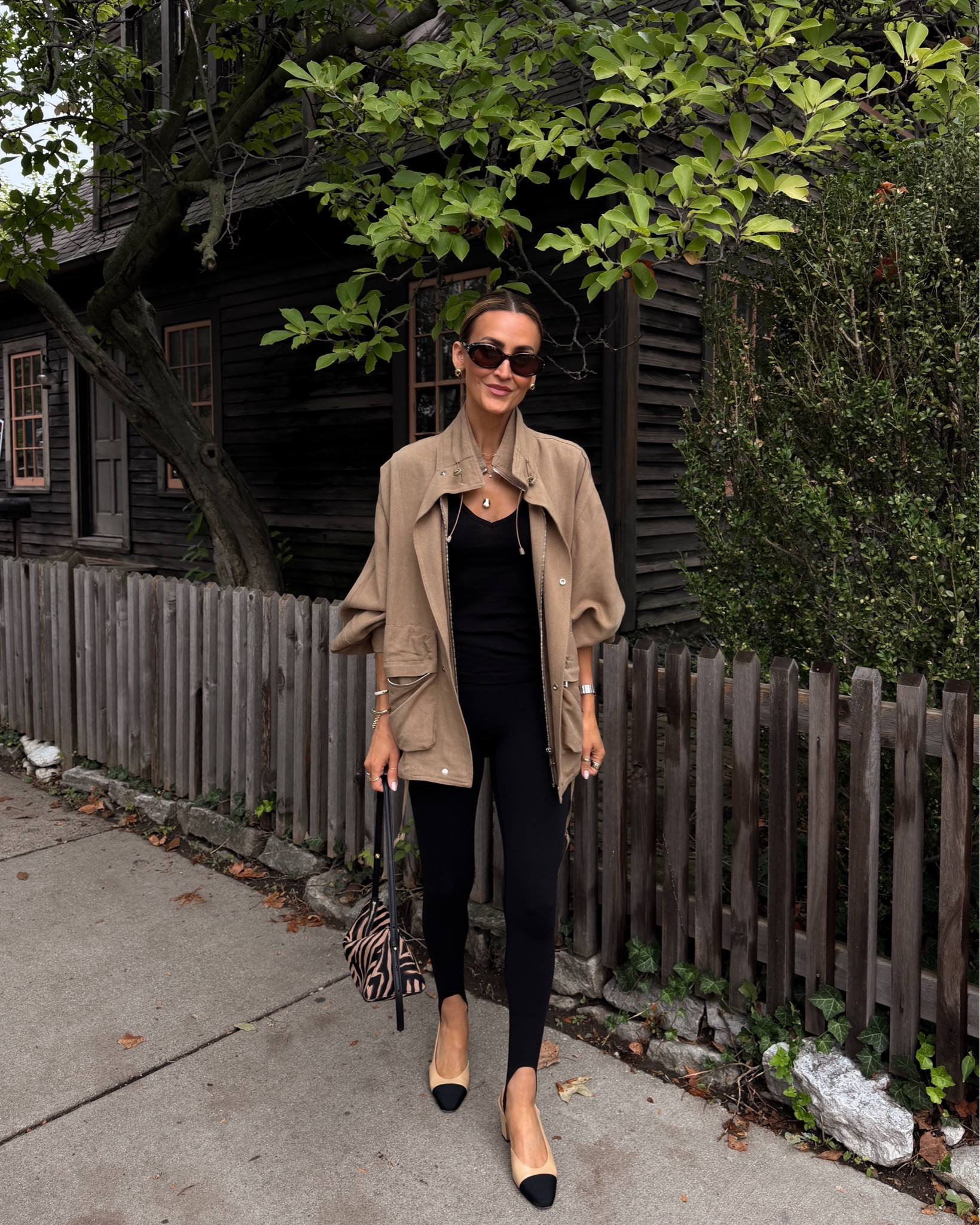 OOTD brunch edition! Wearing my stirrup leggings again (obsessed!) Zara tank and oversized linen jacket
Leggings xs, tank small and jacket XS

#LTKootd #LTKgrwm #LTKSeasonal