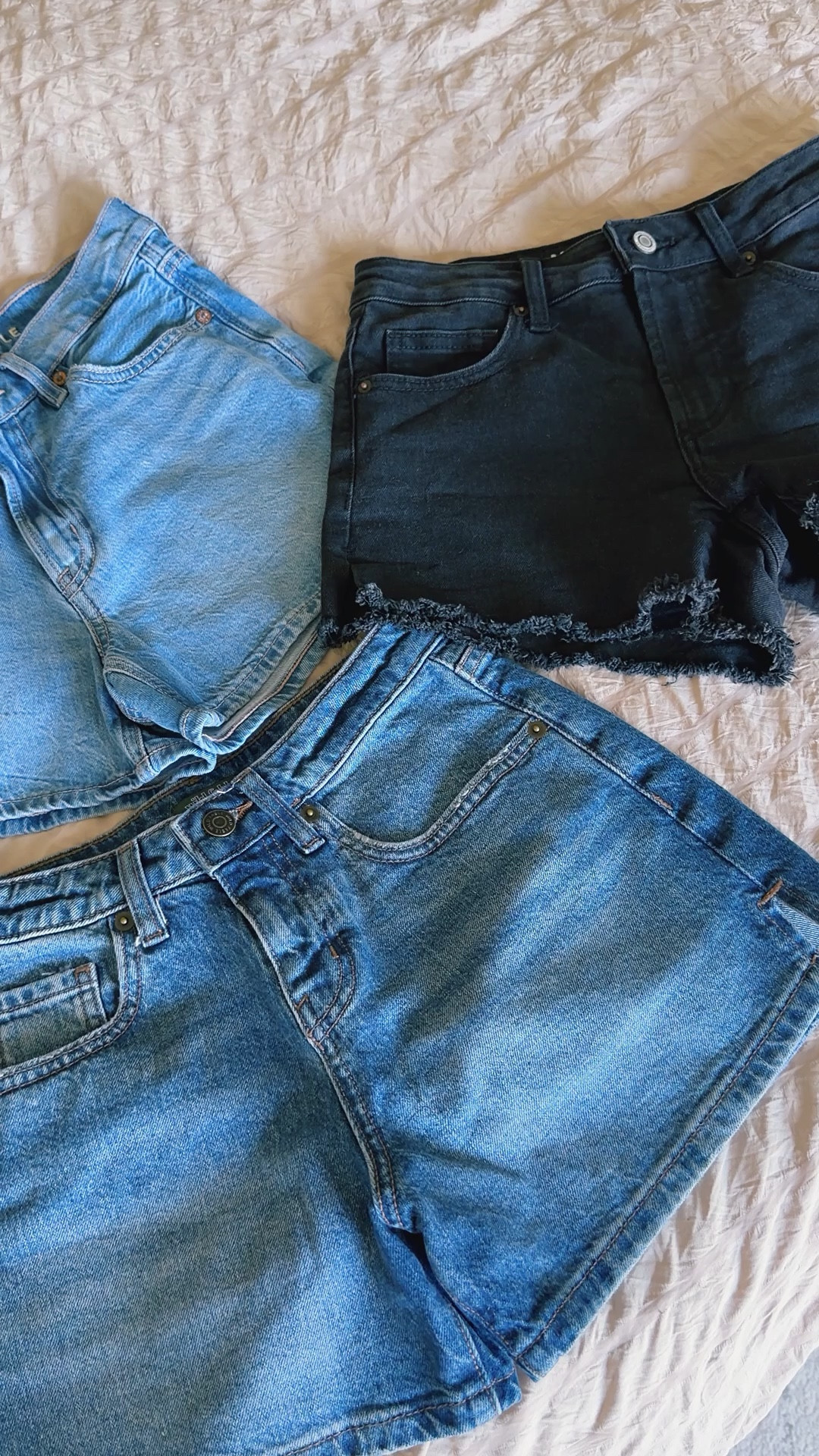 The three pairs of denim shorts I’ll be wearing all spring & summer! I wear my smallest size in all (00 or 24) and they all come in multiple washes!

Target denim shorts—medium wash, 4” inseam 
American Eagle Denim shorts-light wash (called dream blue), 3.5” inseam
Walmart denim shorts—black wash, 3” inseam 

#LTKPetite #LTKootd #LTKSeasonal