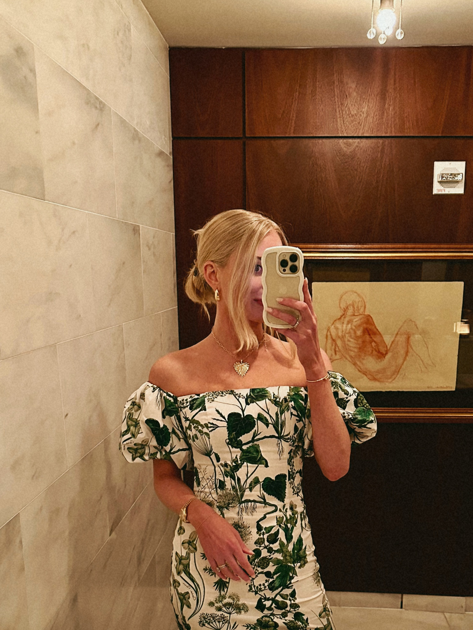 girls night in charleston wearing cara cara x over the moon exclusive 💚

#LTKSeasonal #LTKtravel #LTKFind