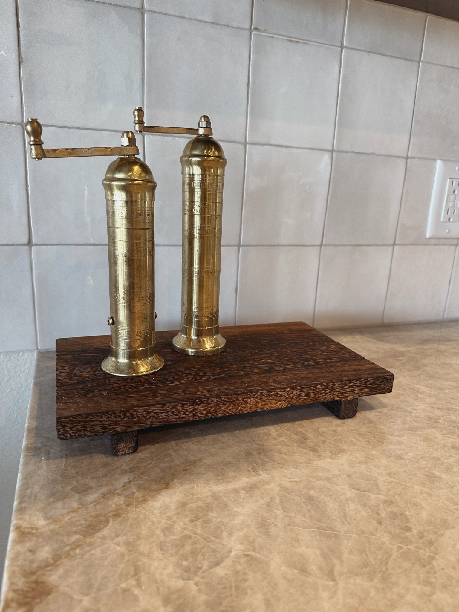 Brass salt and pepper mill✨ and a tray for them to sit on. All from Amazon! 

Kitchen tray. Wood gray. Salt and pepper shakers. Salt and pepper mills. Brass mills. 

#LTKhome