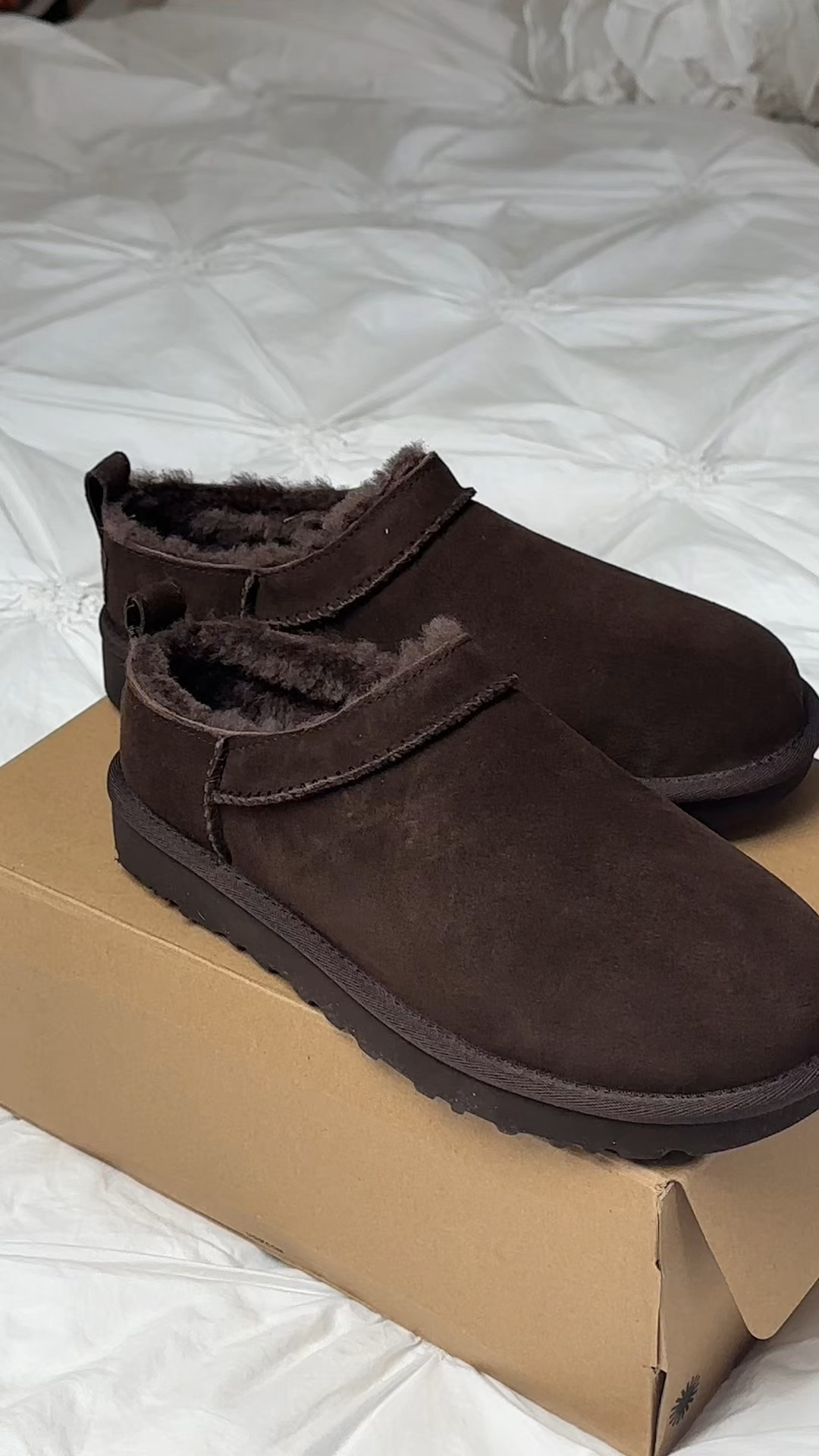 The perfect autumn/winter shoe for this season! 🤎

UGG classic micro, UGG dusted cocoa, UGG classic, UGG dark brown 

#LTKshoes #LTKautumn #LTKeurope