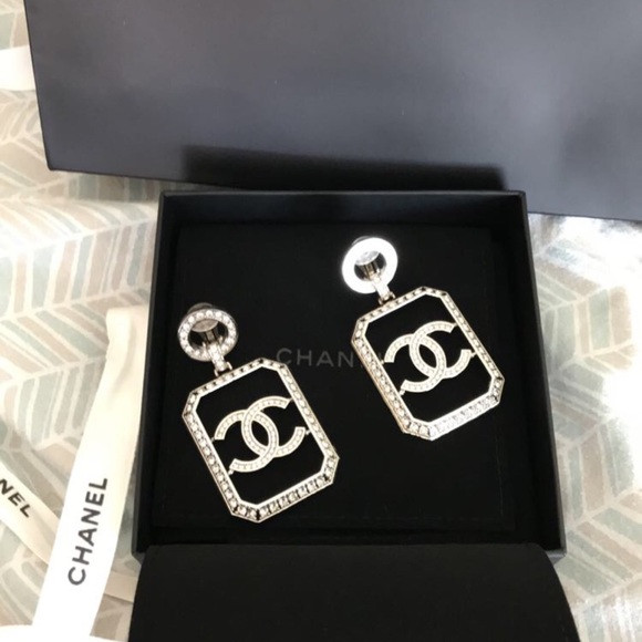 Clip on Chanel earrings | Poshmark
