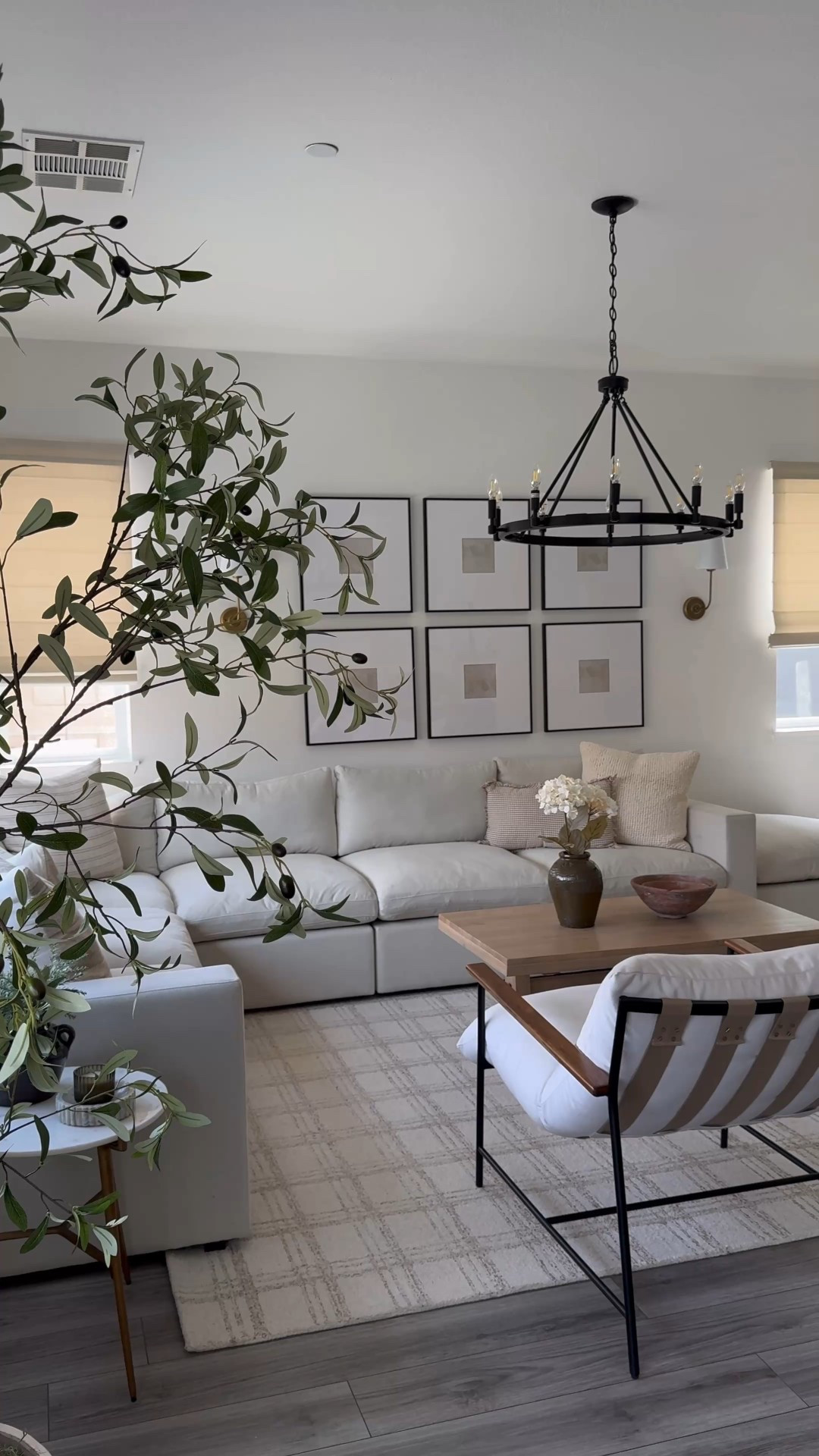 A stunning chandelier! 

#LTKdayinmylife #LTKHome