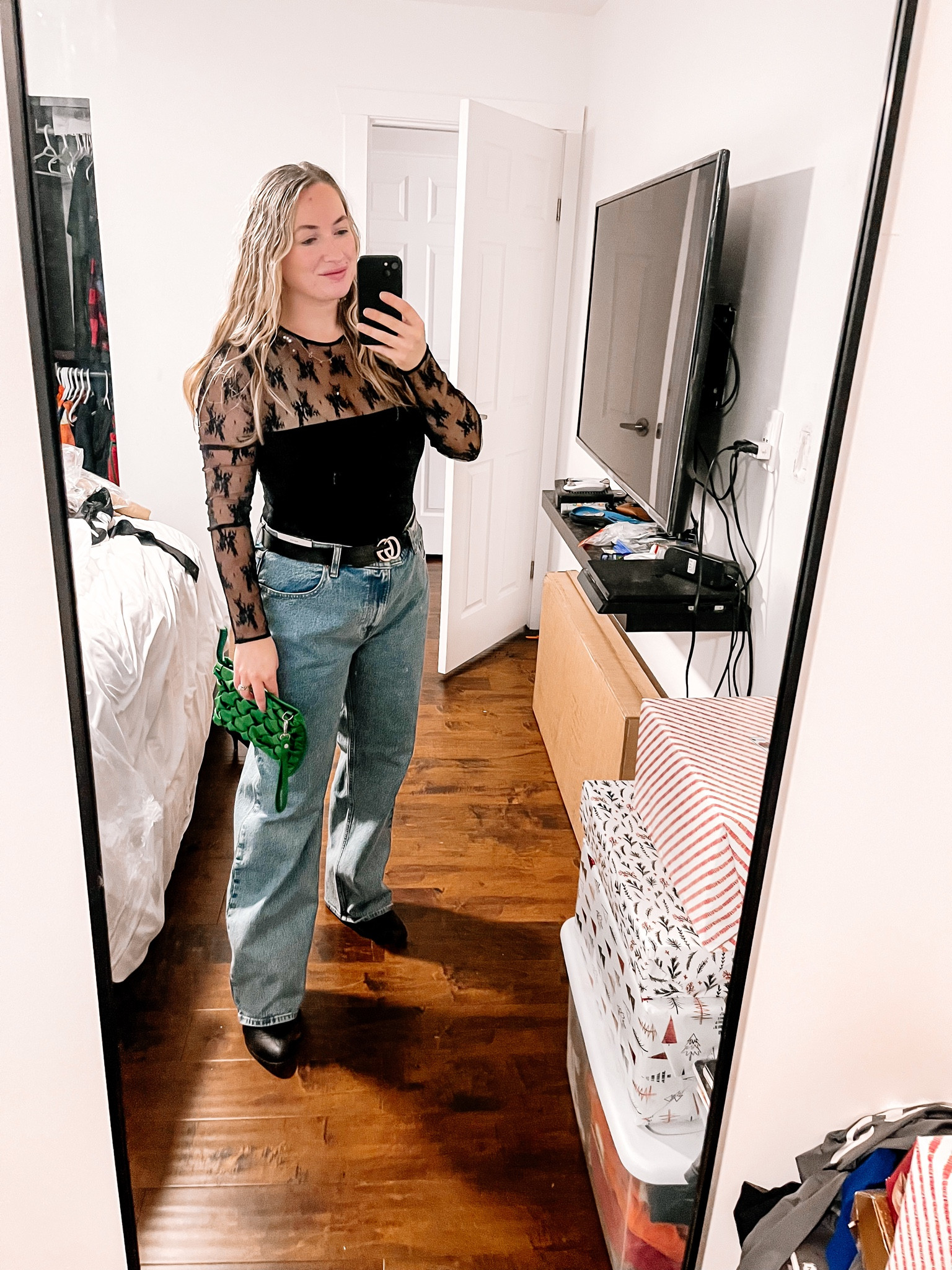 Bodysuit, casual holiday look, date night, lace bodysuit, denim, abercrombie, midsize, holiday outfit

#LTKstyletip #LTKmidsize #LTKHoliday