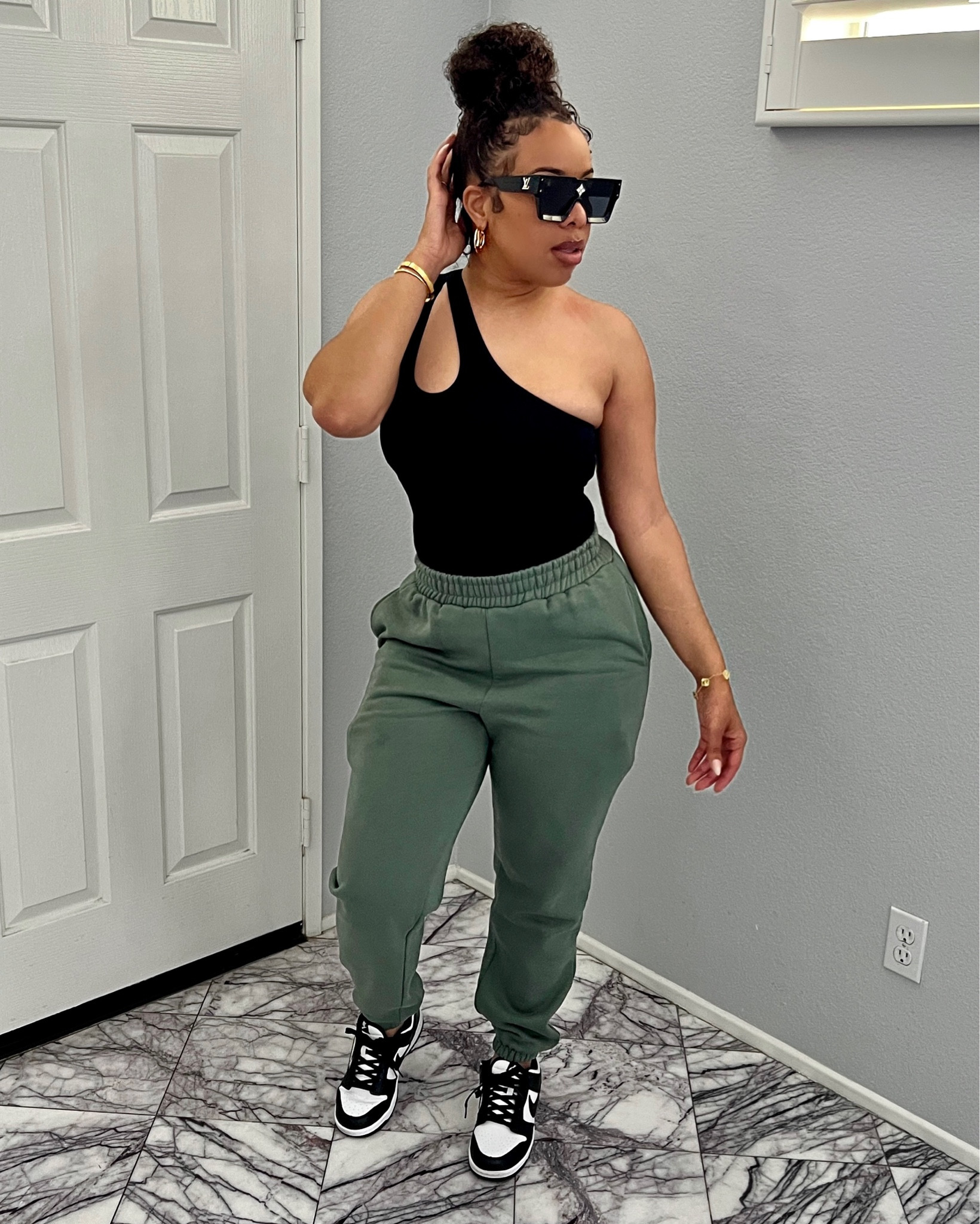 Casual
Top: Medium
Pants: Small

#LTKStyleTip
