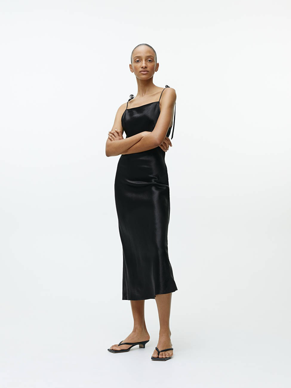 Asymmetrisches Trägerkleid | ARKET (EU)