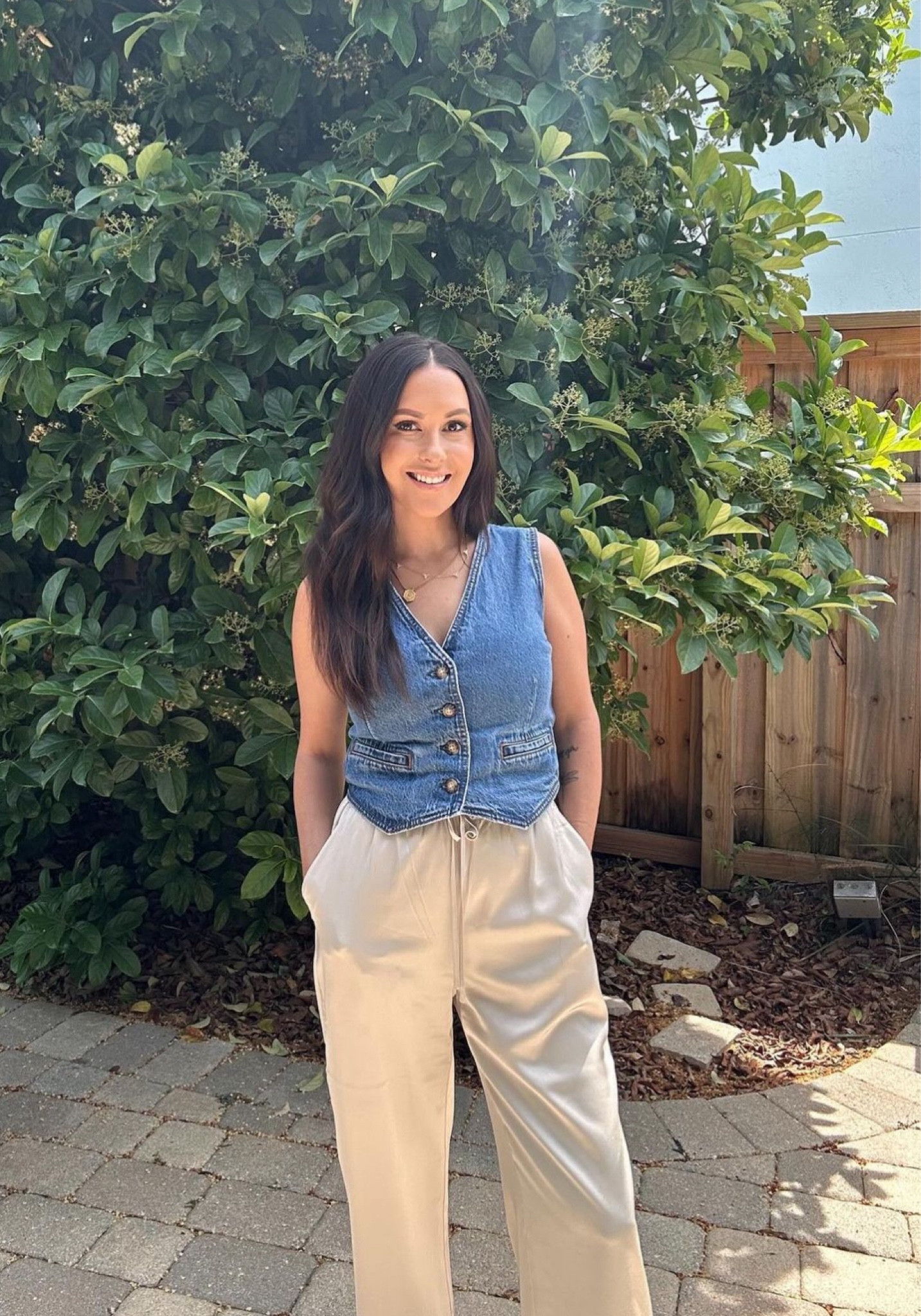 I finally found THE perfect denim vest! The blue is sold out but they have it in black still!

#LTKFindsUnder100