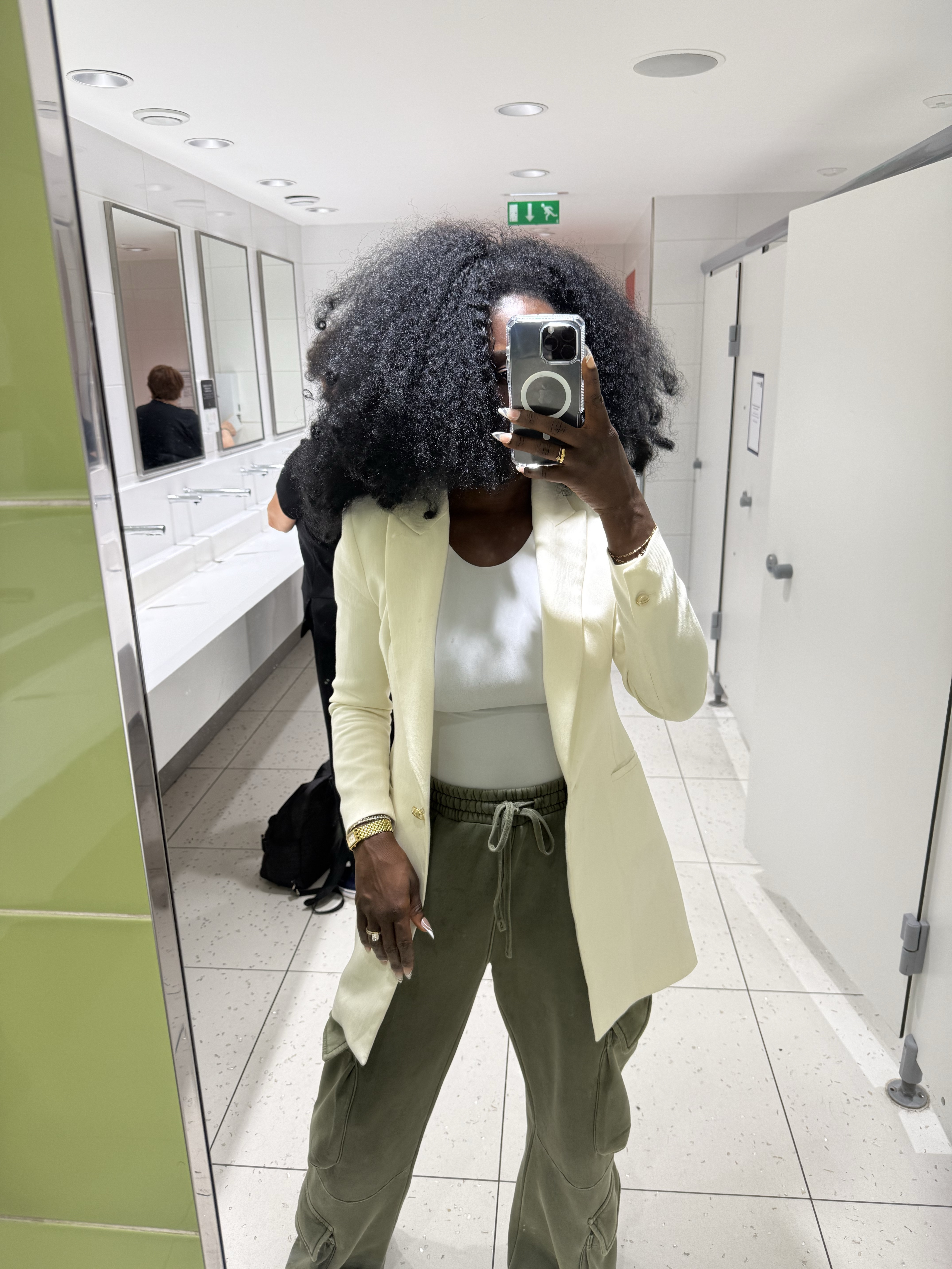 Pressed play on bold beauty and breezy fits in Cannes. This look right here? She’s booked and busy 

 

#LTKWorkwear #LTKTravel #LTKFamily