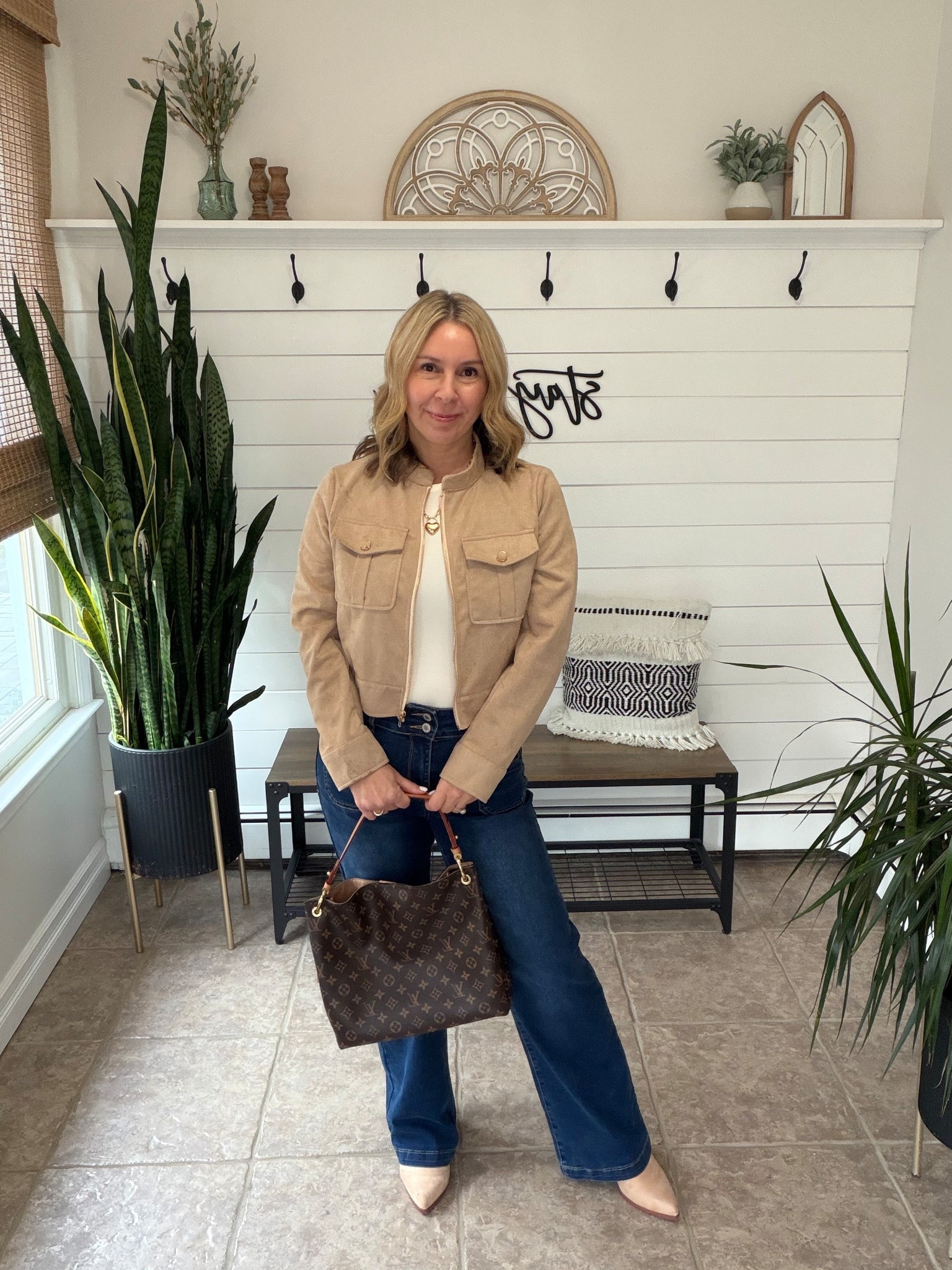 Date night outfits 
I’m wearing a size 8 in the jeans and a medium in the faux suede jacket

#LTKootd #LTKOver40 #LTKSaleAlert