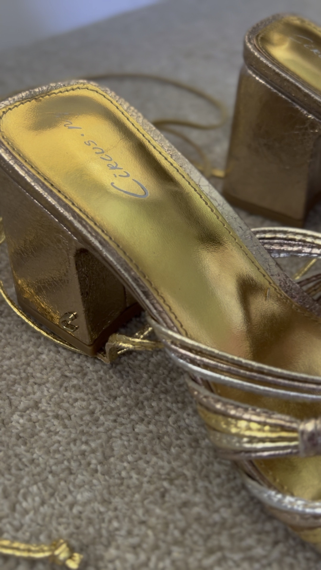 In love with this block heels from Circus NY by Sam Edelman that are currently on sale 🤩

True size, comfortable and versatile 🤩

Available in different colors!


Sandals • summer sandals • gold sandals • ltk under 100 • ltk sale • shoes lover • shoes affordable • ltk brasil • 

#LTKsalealert #LTKshoecrush #LTKFind