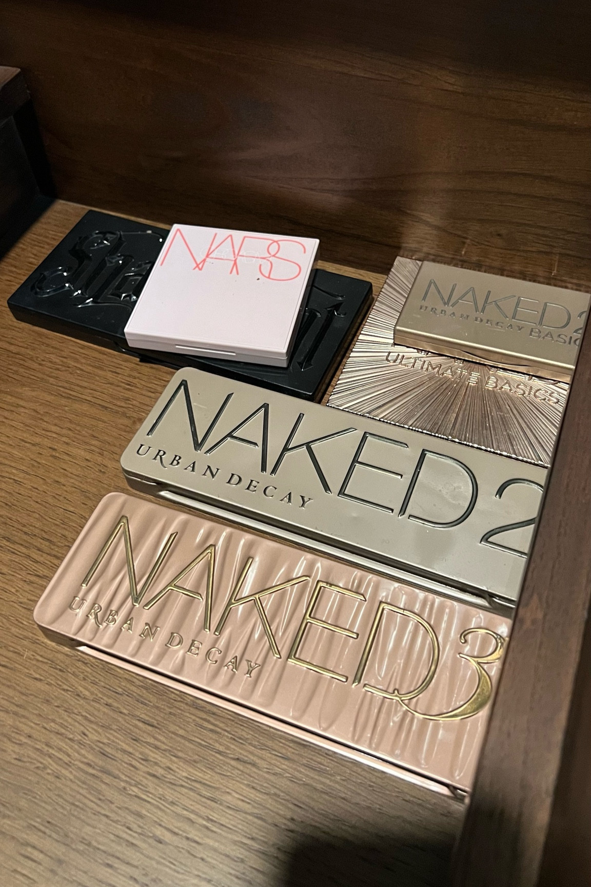 going thru all my make up putting it away in our new vanity, I love these palettes #palettes #eyeshadow #makeup #beauty #beautyfavs #makeupfavorites #sale 

#LTKBeauty #LTKSaleAlert #LTKFindsUnder50
