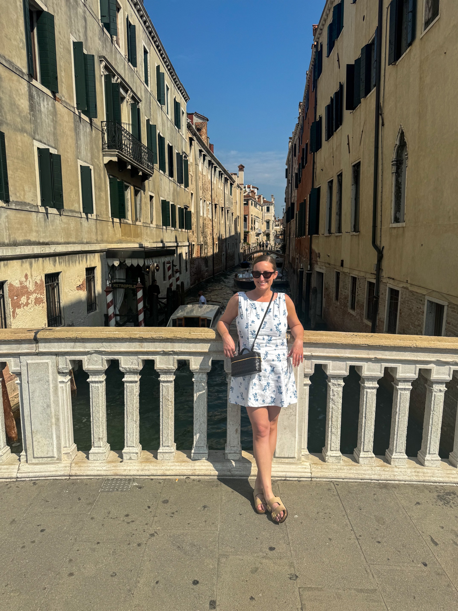 Same pose less sweat 🍯🌙

#LTKTravel #LTKWedding #LTKItBag