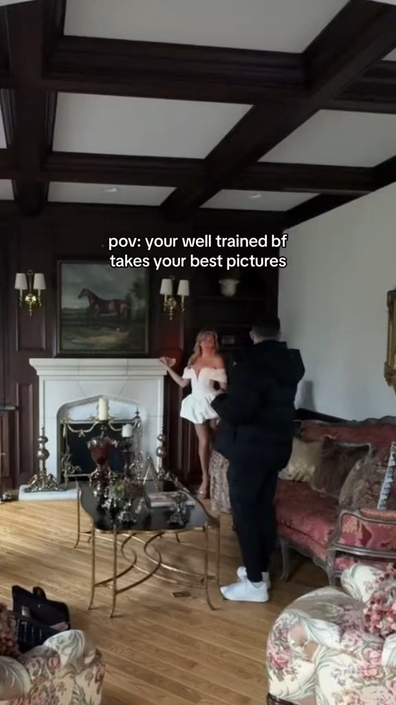 This dress >>> 

#LTKHoliday #LTKStyleTip #LTKSeasonal