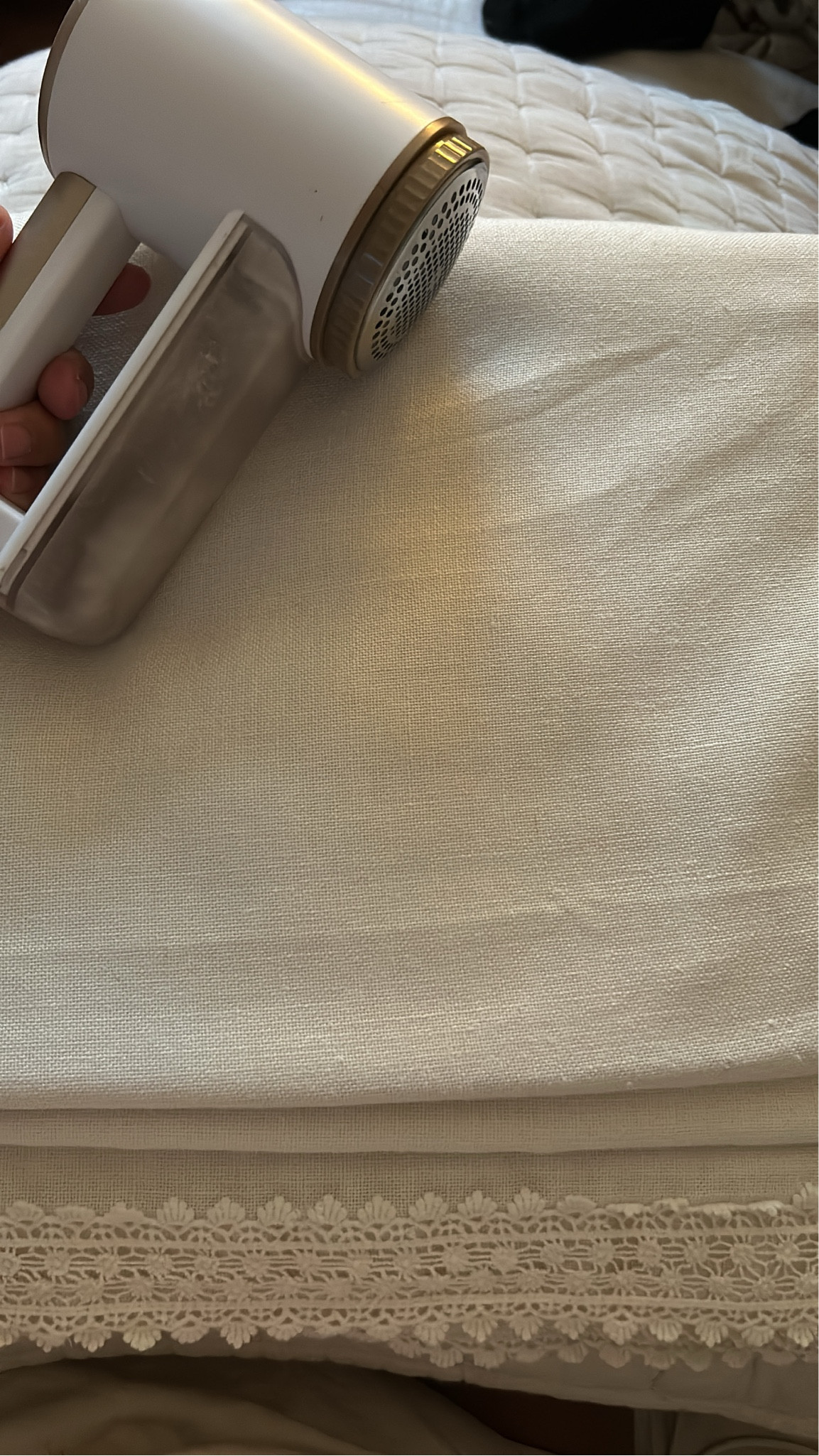 The best fabric shaver, saved so much of my clothing, furnitures, curtains, etc ✨

extra 20% off

see separate post for before 👀